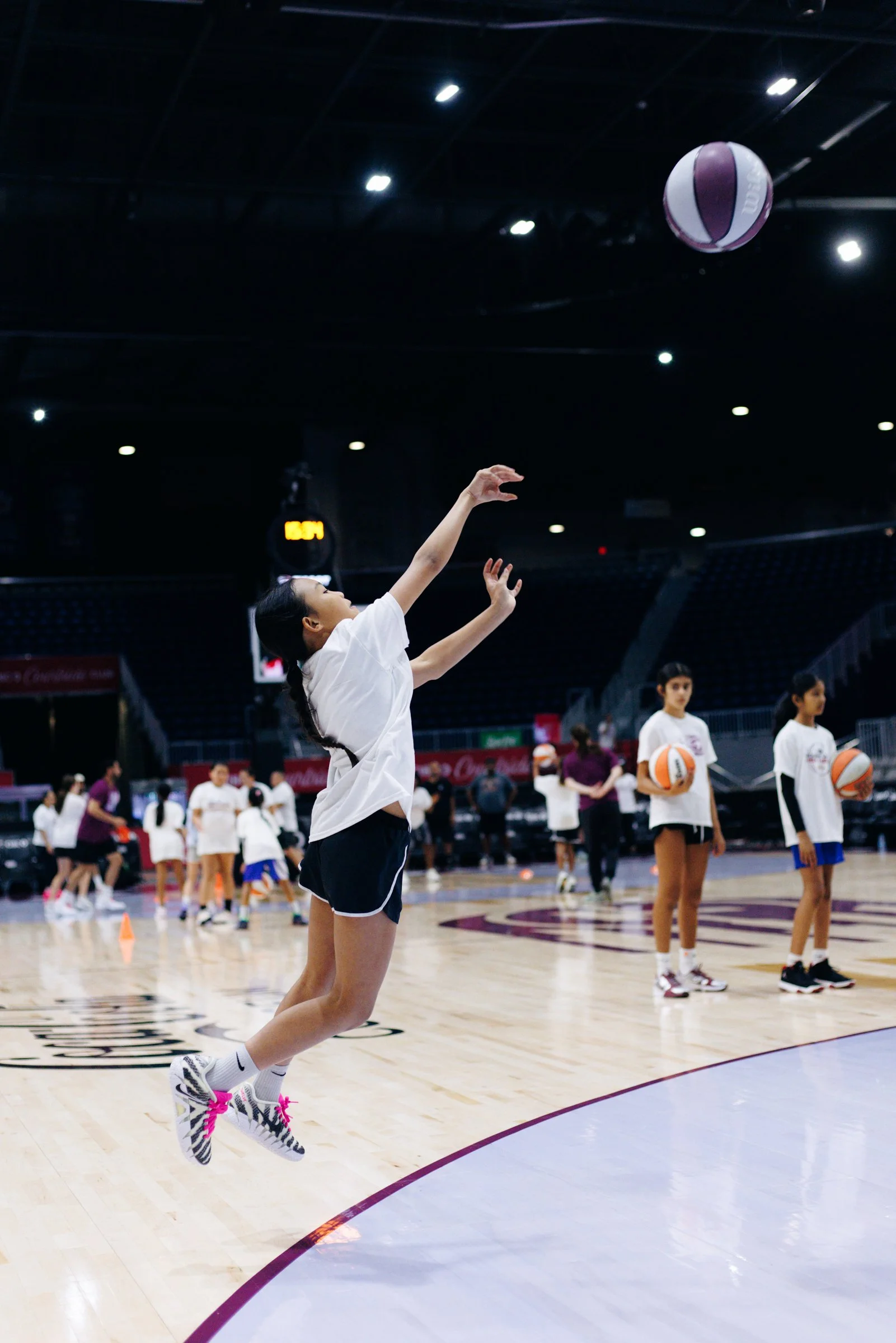 JohnsonvilleHoopsWithHerHero_Faves-17.jpg