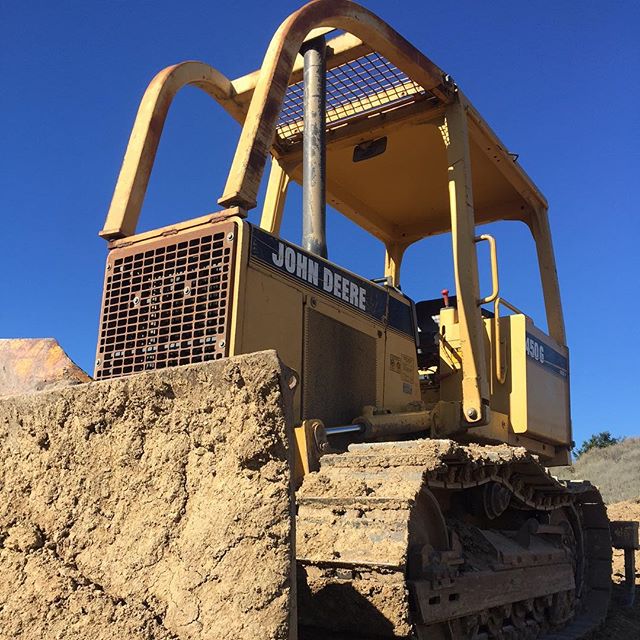 Moving dirt!  #californiaarchitecture #montecito #santabarbara #santaynez #santaynezvalley #mtbconstruction #construction #contractor #builders