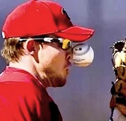  Research shows that a glove with full-size finger stalls and a deep pocket works better than the soft, fleshy physiognomy of your face. 