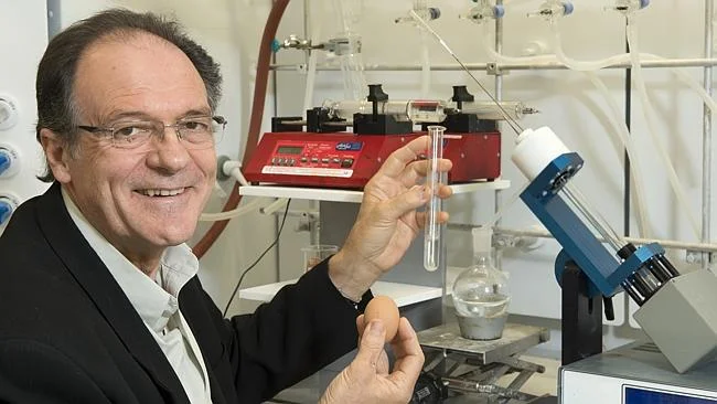 Flinders University’s Professor Colin Raston.
