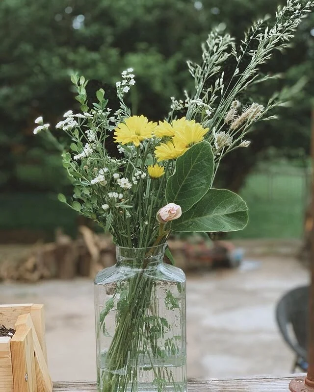 When life gives you weeds, make a bouquet. #flowers