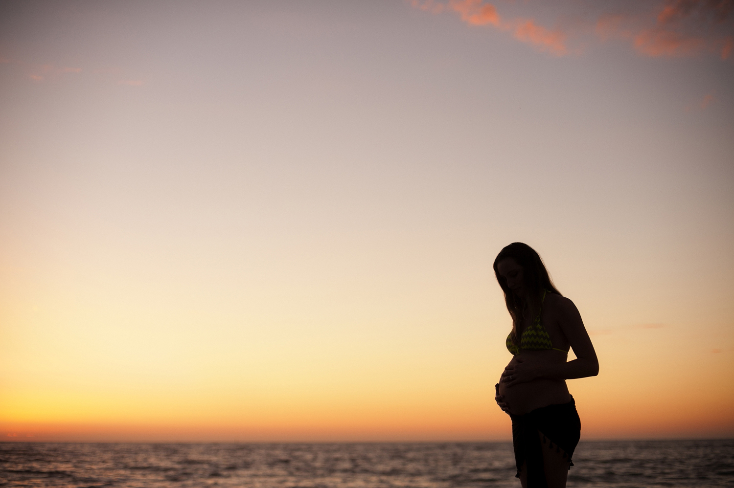 perth maternity photography at the beach