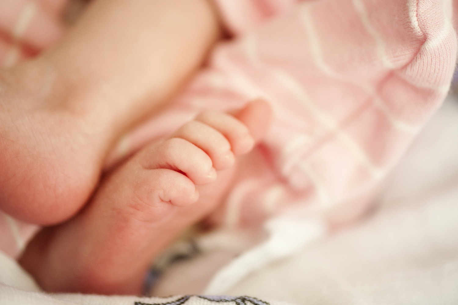 at home relaxed maternity and newborn photographer perth 10.jpg