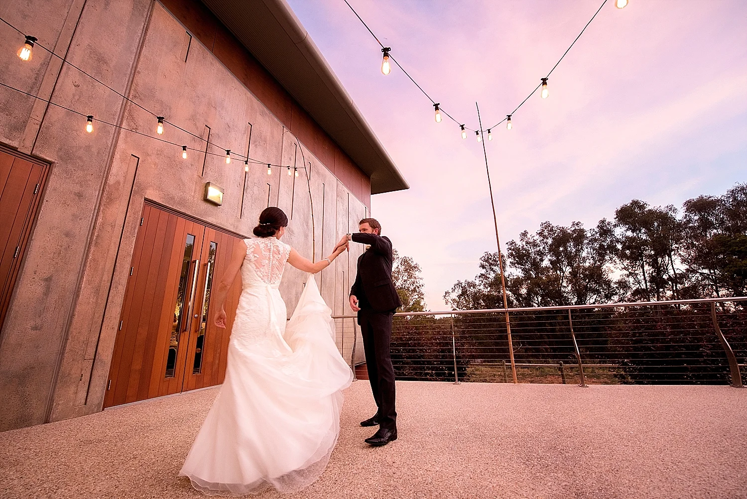 26_perth wedding photographers deray and simcoe.jpg