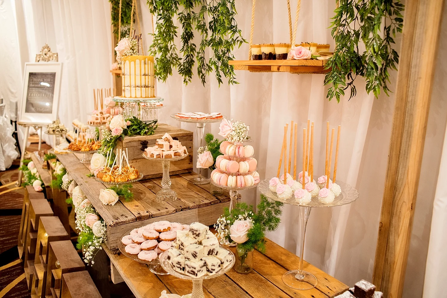 37_vines resort dessert bar wedding perth.jpg