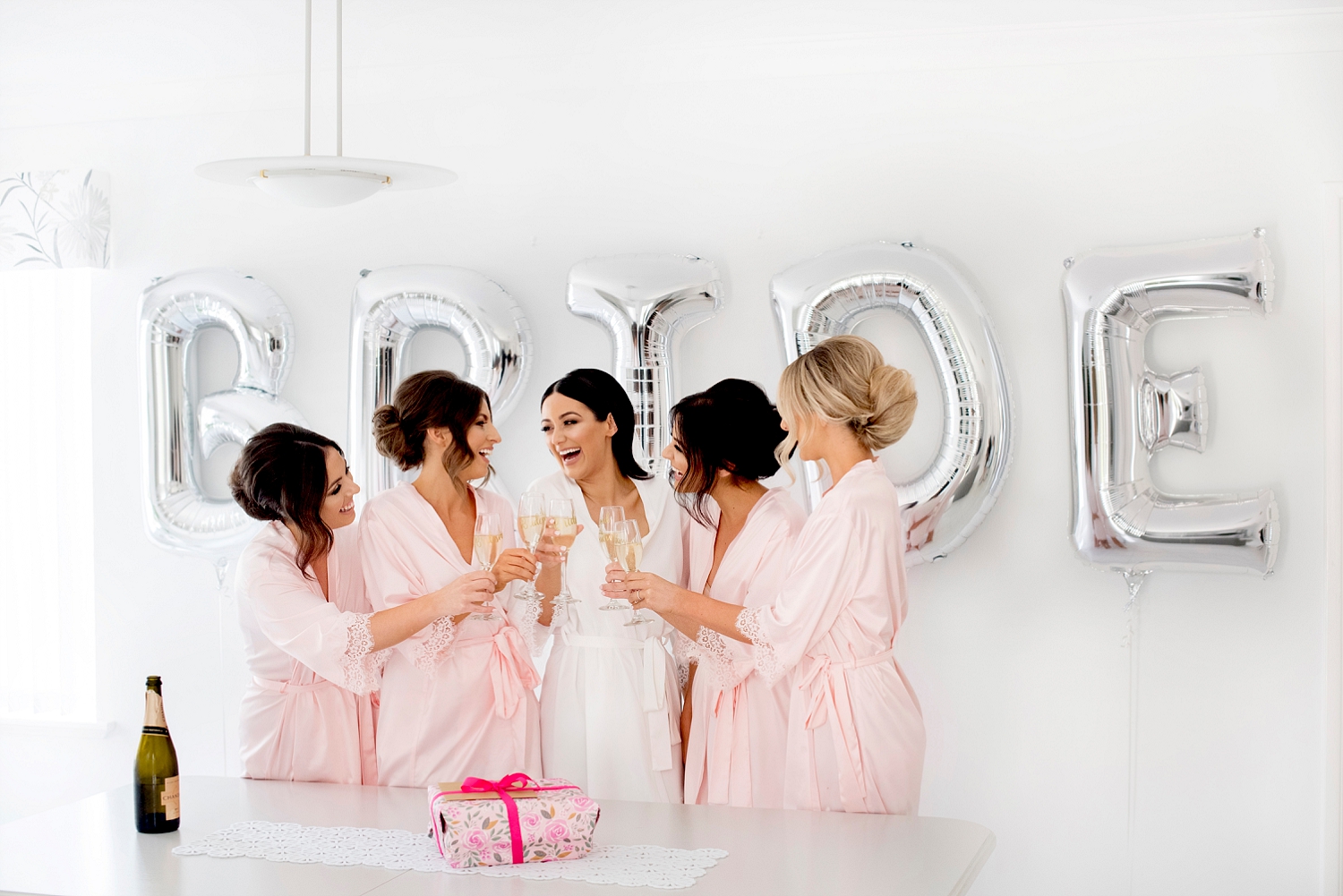 10_bride balloons wedding perth.jpg