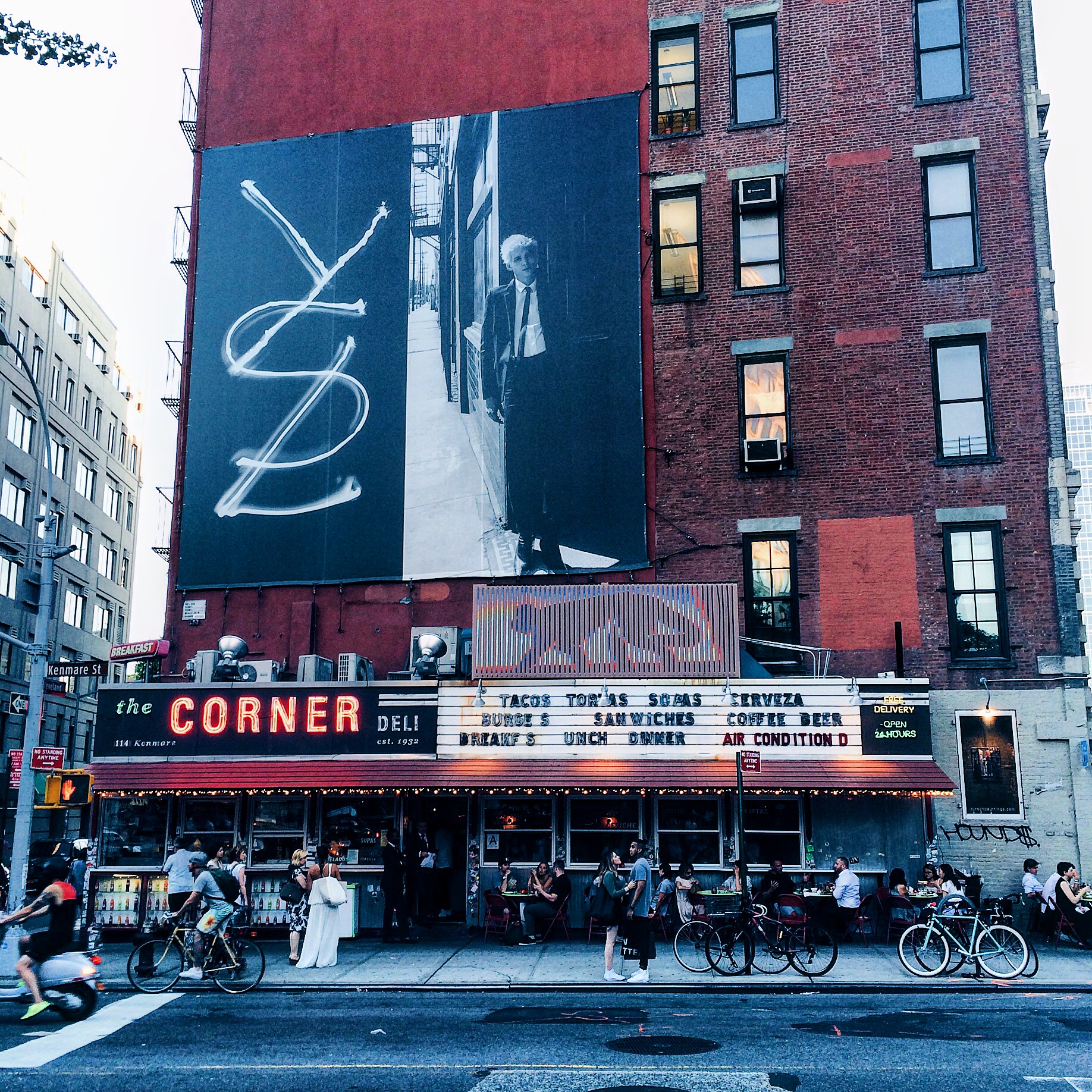 La Esquina, New York