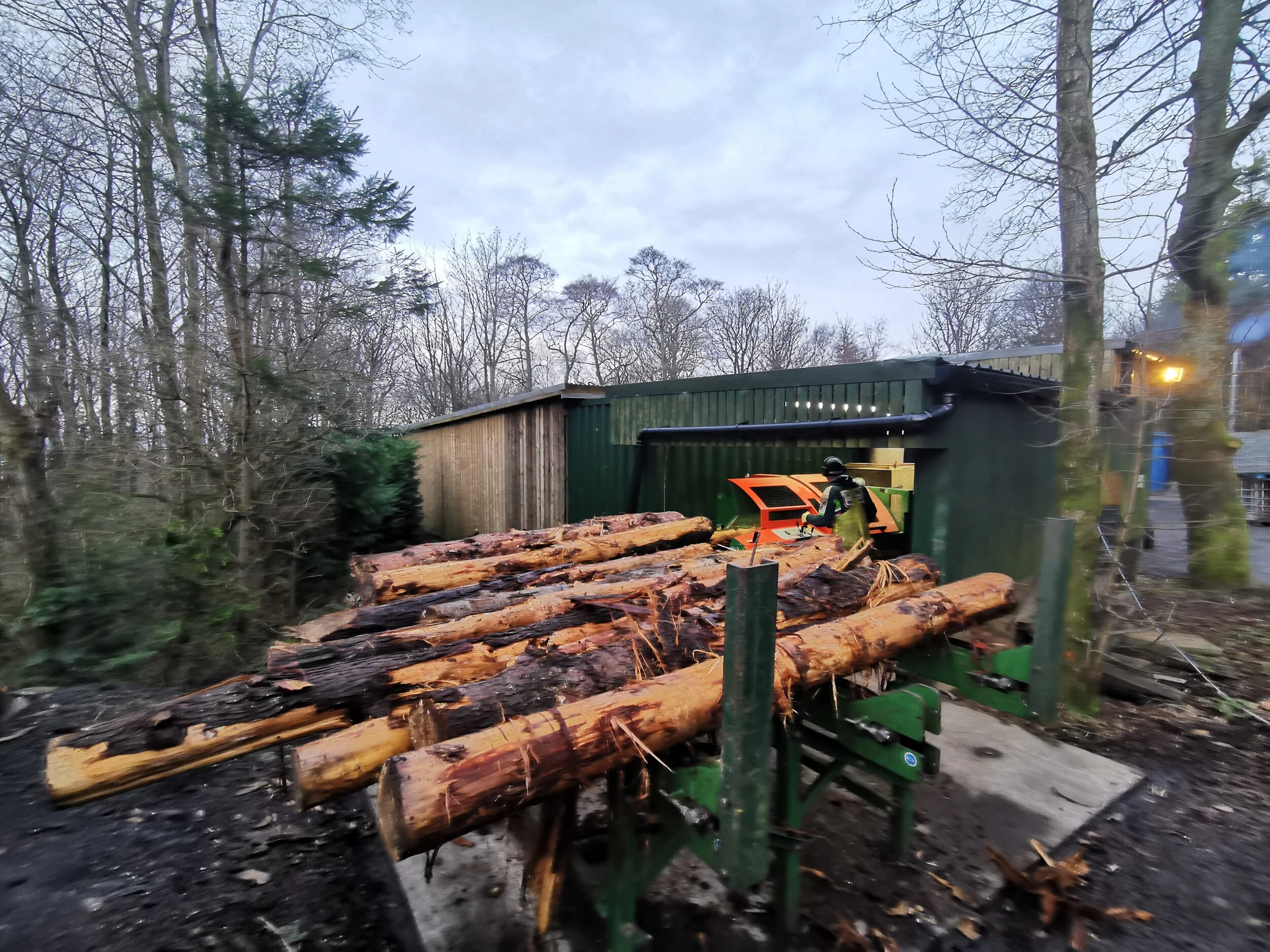 Fairlie Woodfuels Kiln dried hardwood & softwood, kindling, net bags