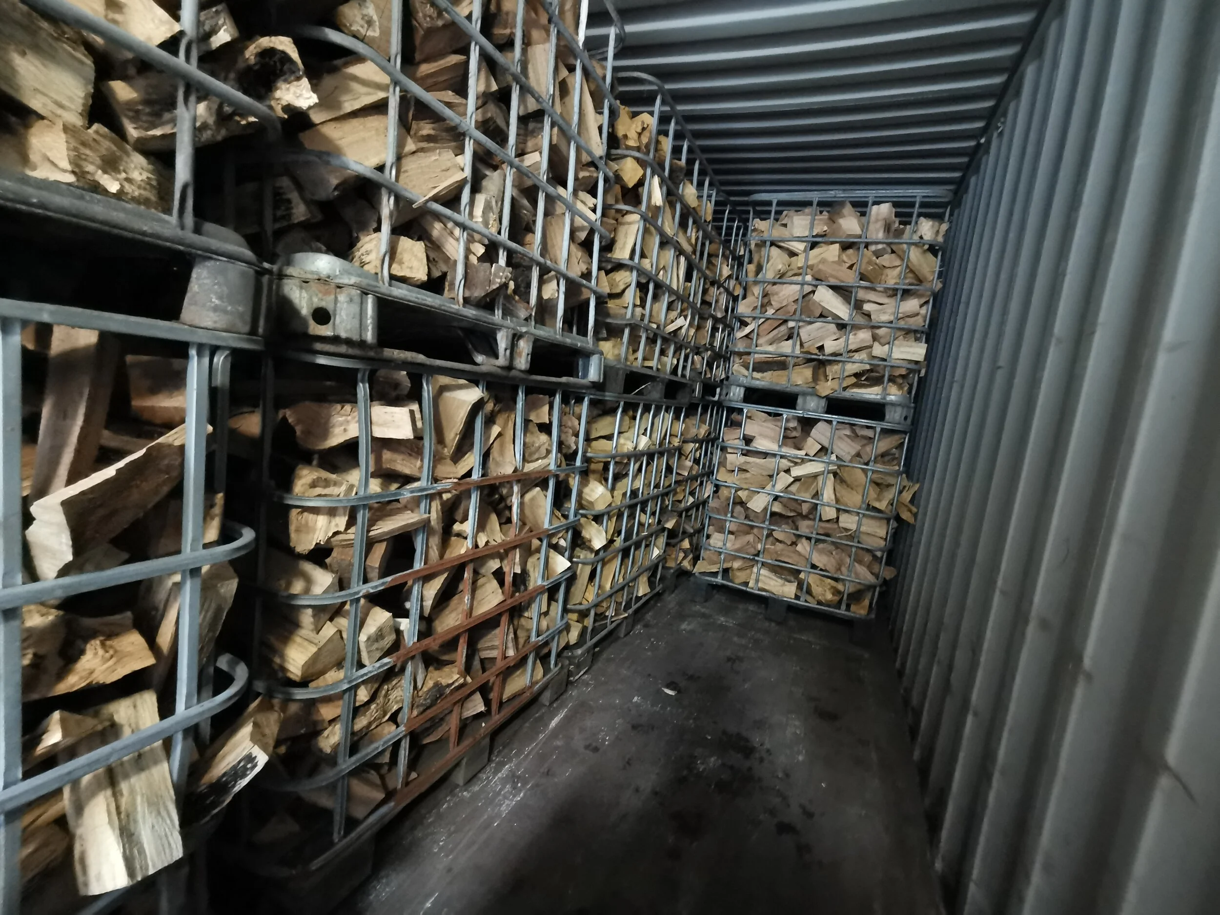 Fairlie Woodfuels Kiln dried hardwood & softwood, kindling, net bags