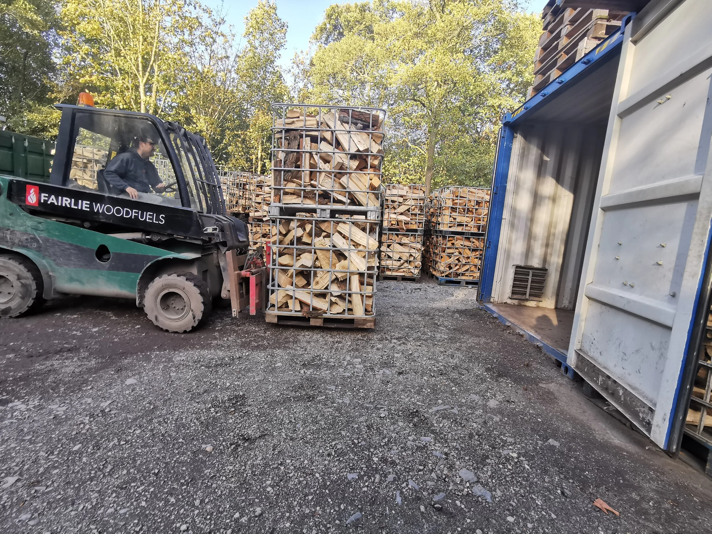 Fairlie Woodfuels Kiln dried hardwood & softwood, kindling, net bags