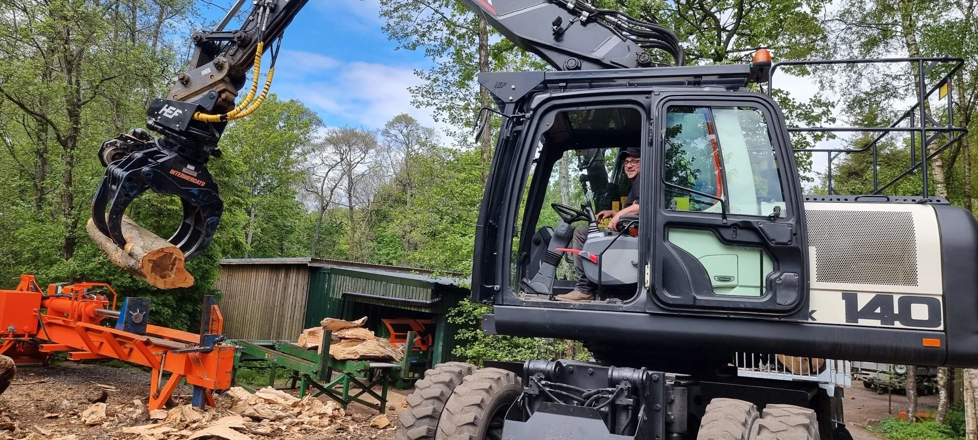 Fairlie Woodfuels Kiln dried hardwood & softwood, kindling, net bags