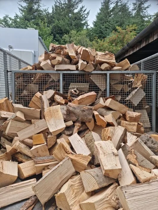 Fairlie Woodfuels Kiln dried hardwood & softwood, kindling, net bags