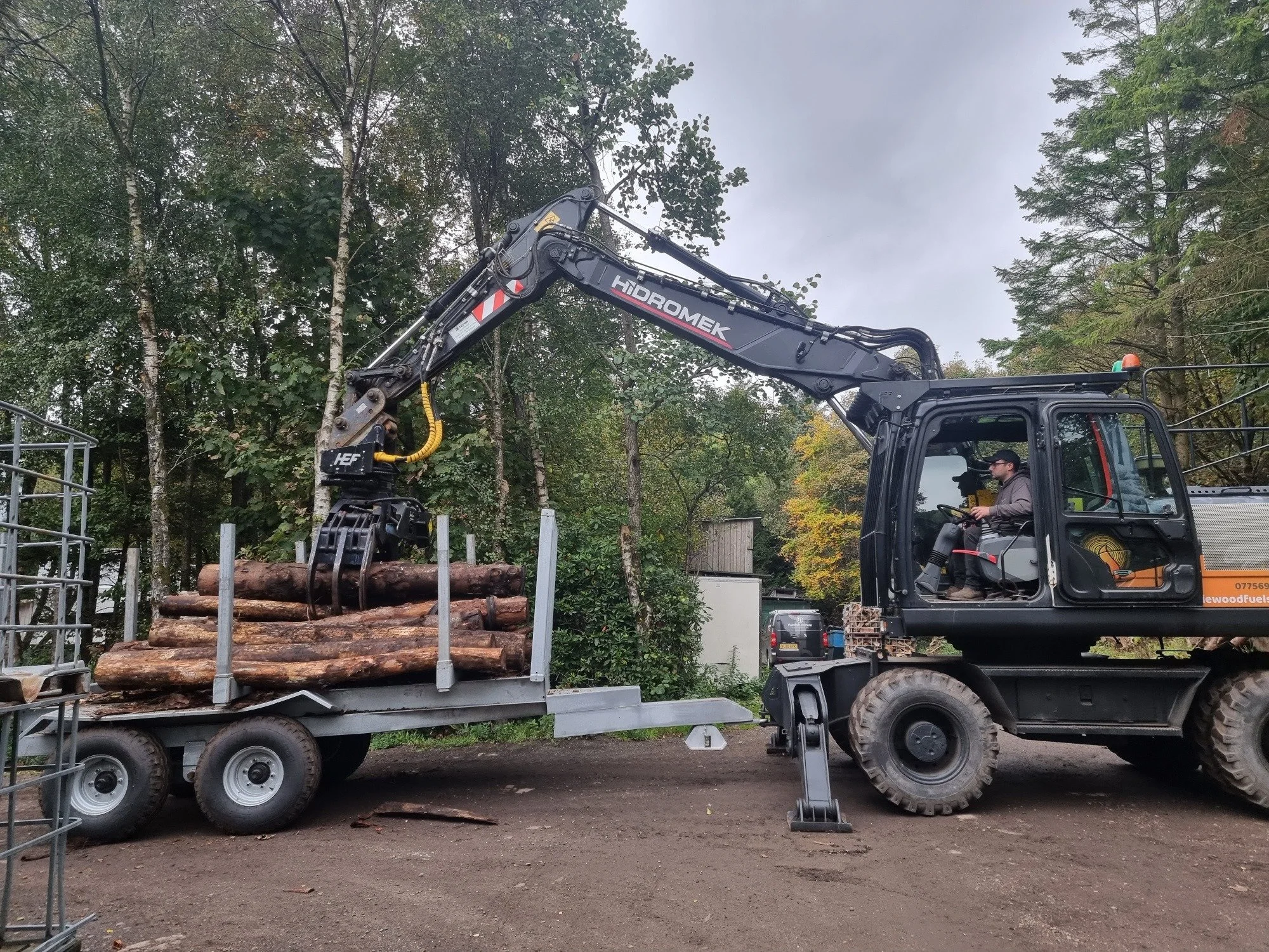 Fairlie Woodfuels Kiln dried hardwood & softwood, kindling, net bags