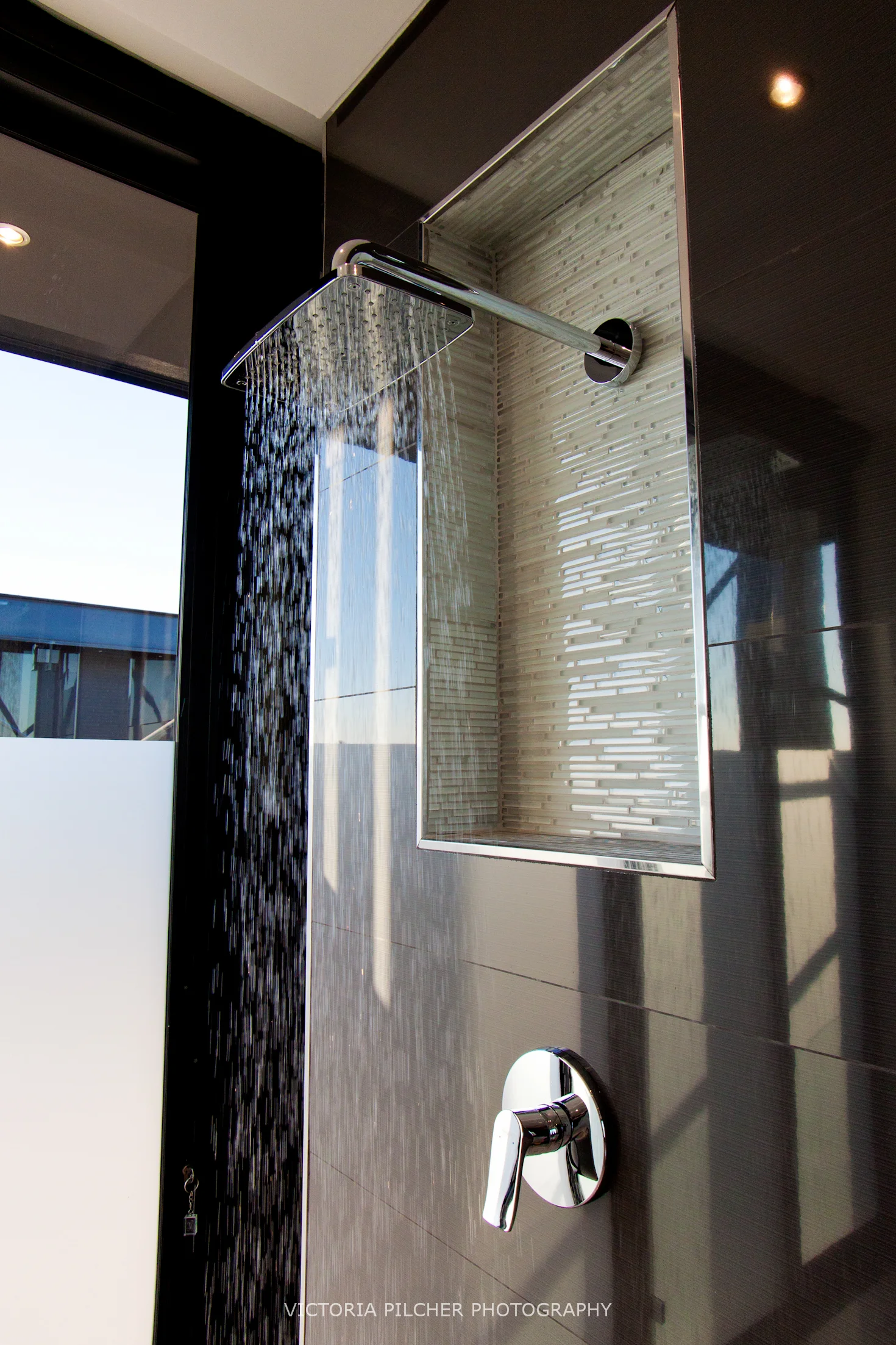 House Ber: Shower detail
