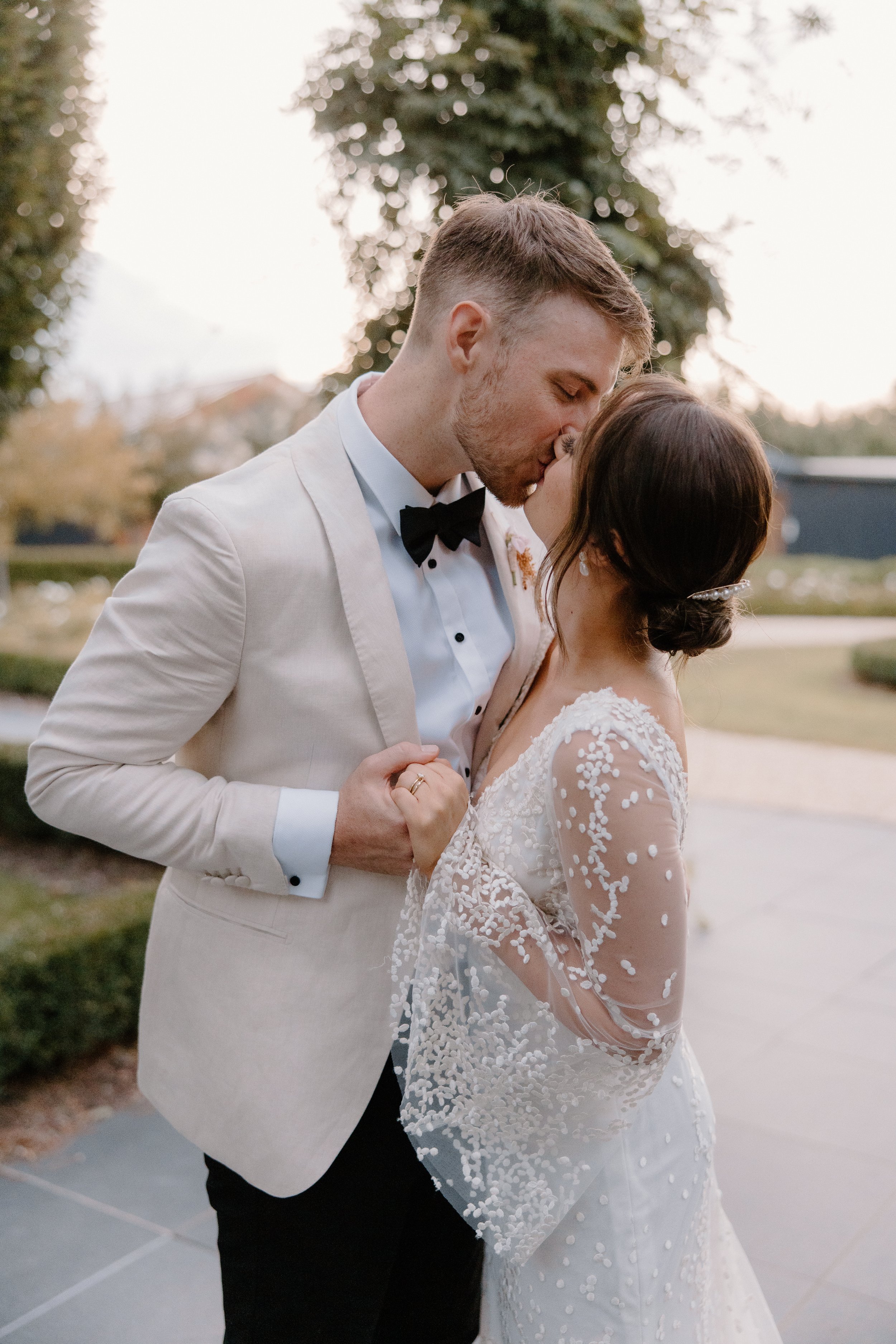 Jasmine and Patrick Sneak Peek -110.jpg