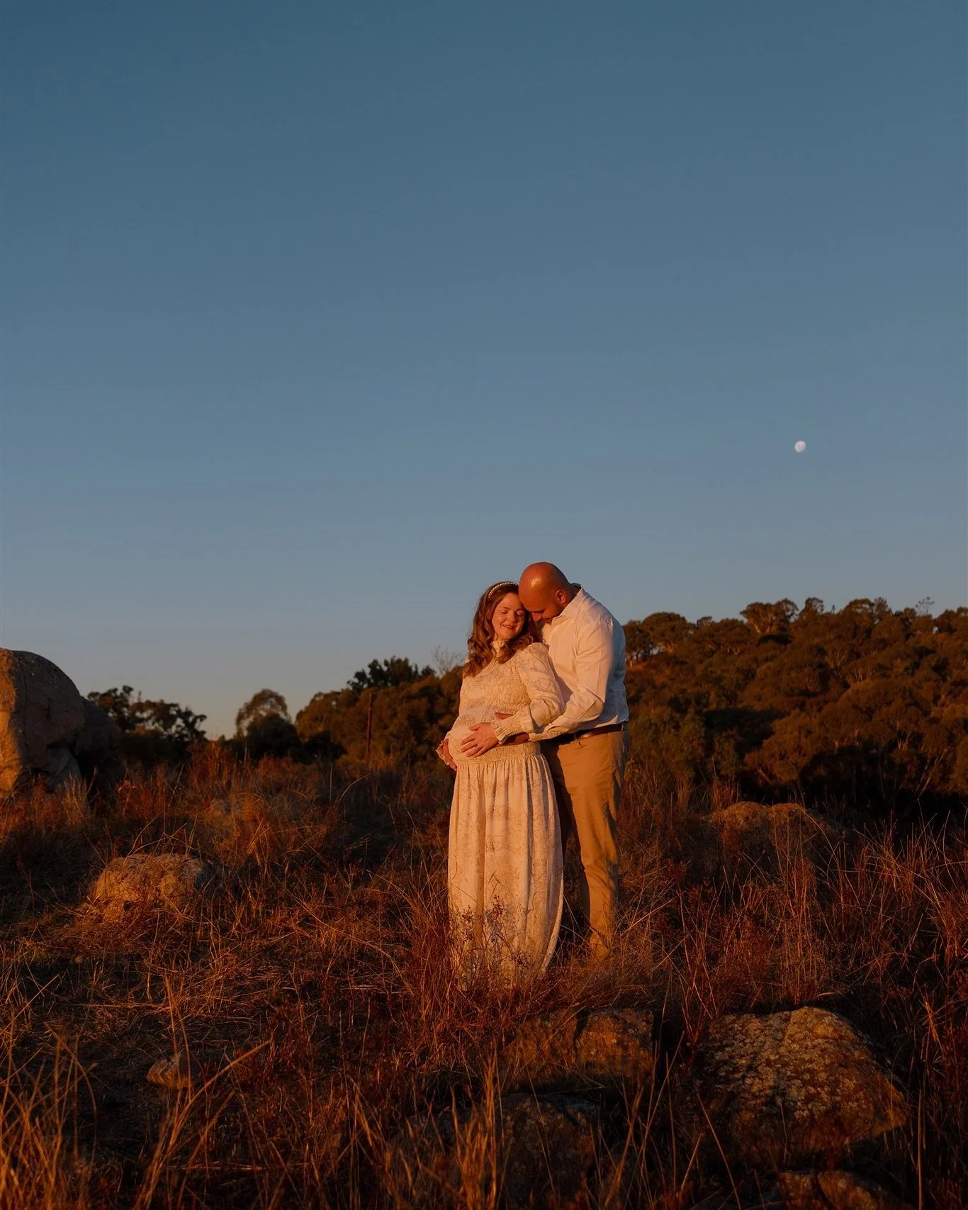 Home is wherever I&rsquo;m with you.
A blend of quiet afternoons, golden hills, and that kind of excitement and anticipation you wish you could bottle up and keep forever &mdash; waiting for your first babe. This is what I try to hold on to with my m
