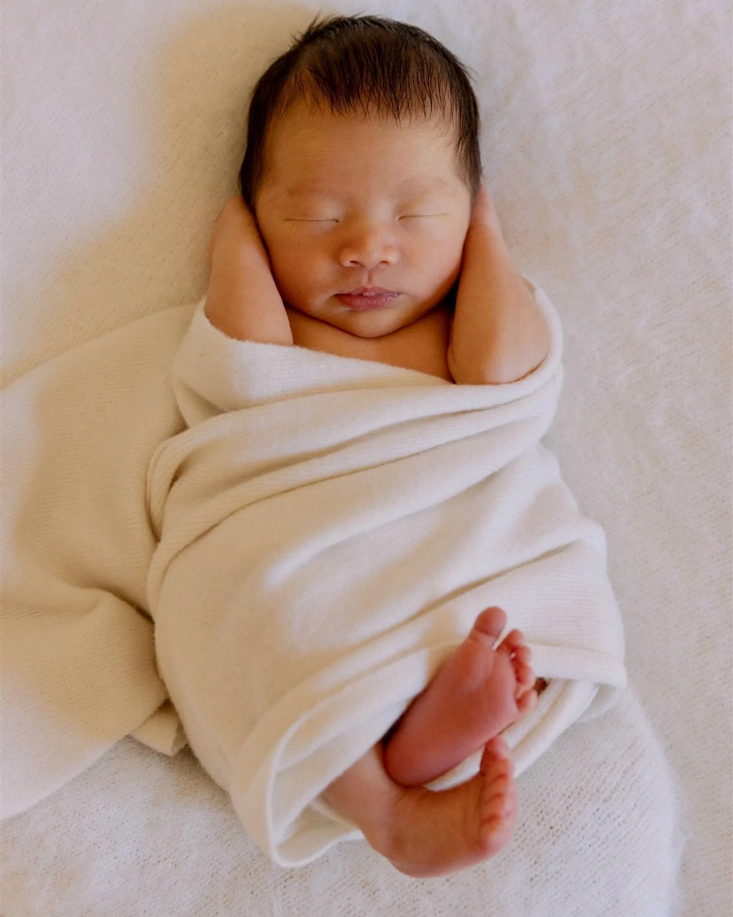 The way their fingers curl.
The weight of them in your arms.
The details you forget first, and miss the most...

Thank you S &amp; Q for inviting me capture your precious little one. 

[Limited availability - booking now for May, June July - get in t