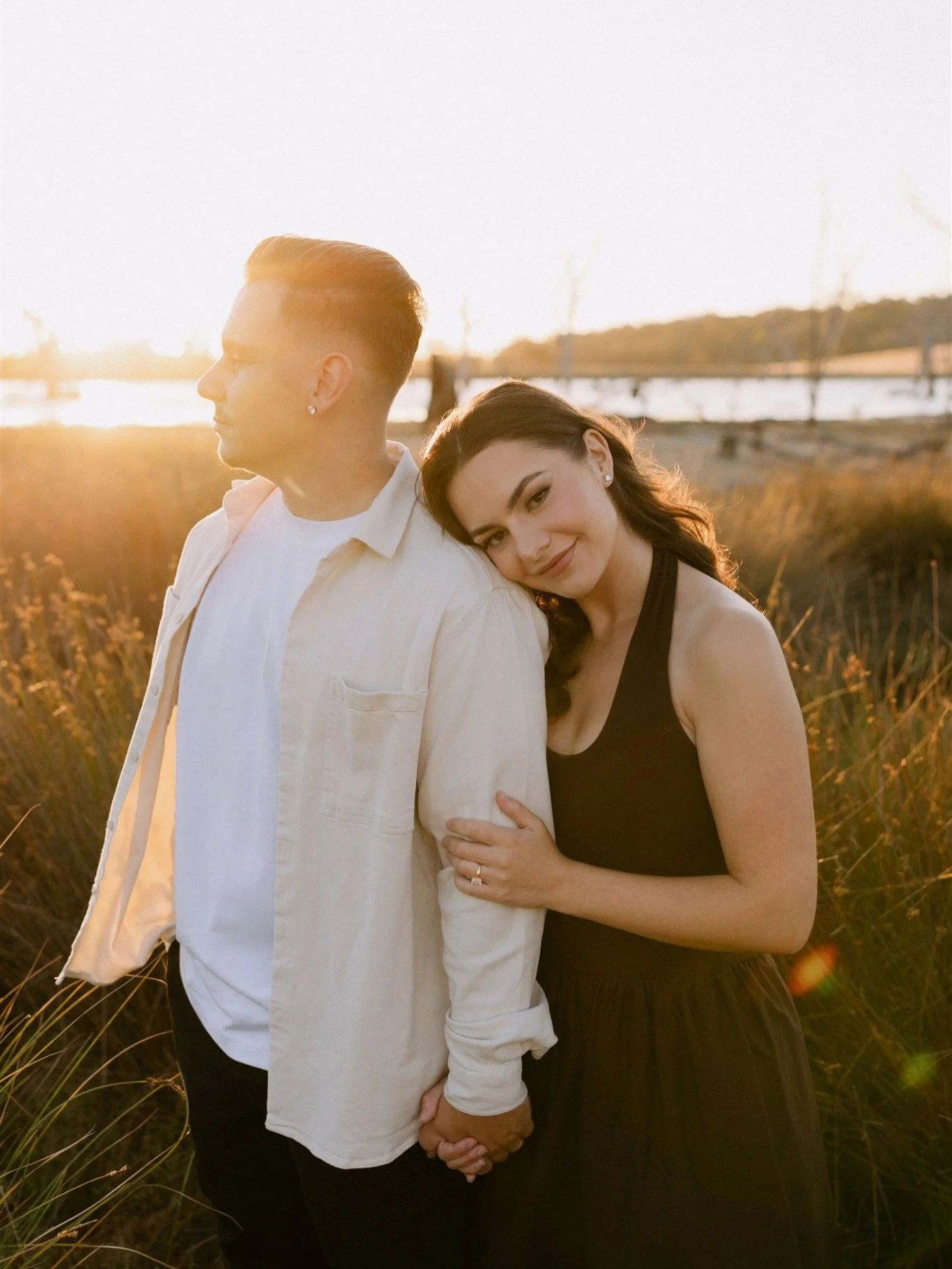 Only the most golden, glow-soaked kind of summers evening for Emily + Adrian 🤍

Mulligans Flat will always feel a little bit like home to me&hellip; I go for a lot of walks here and it&rsquo;s just so beautiful, I always feel so much better after sp