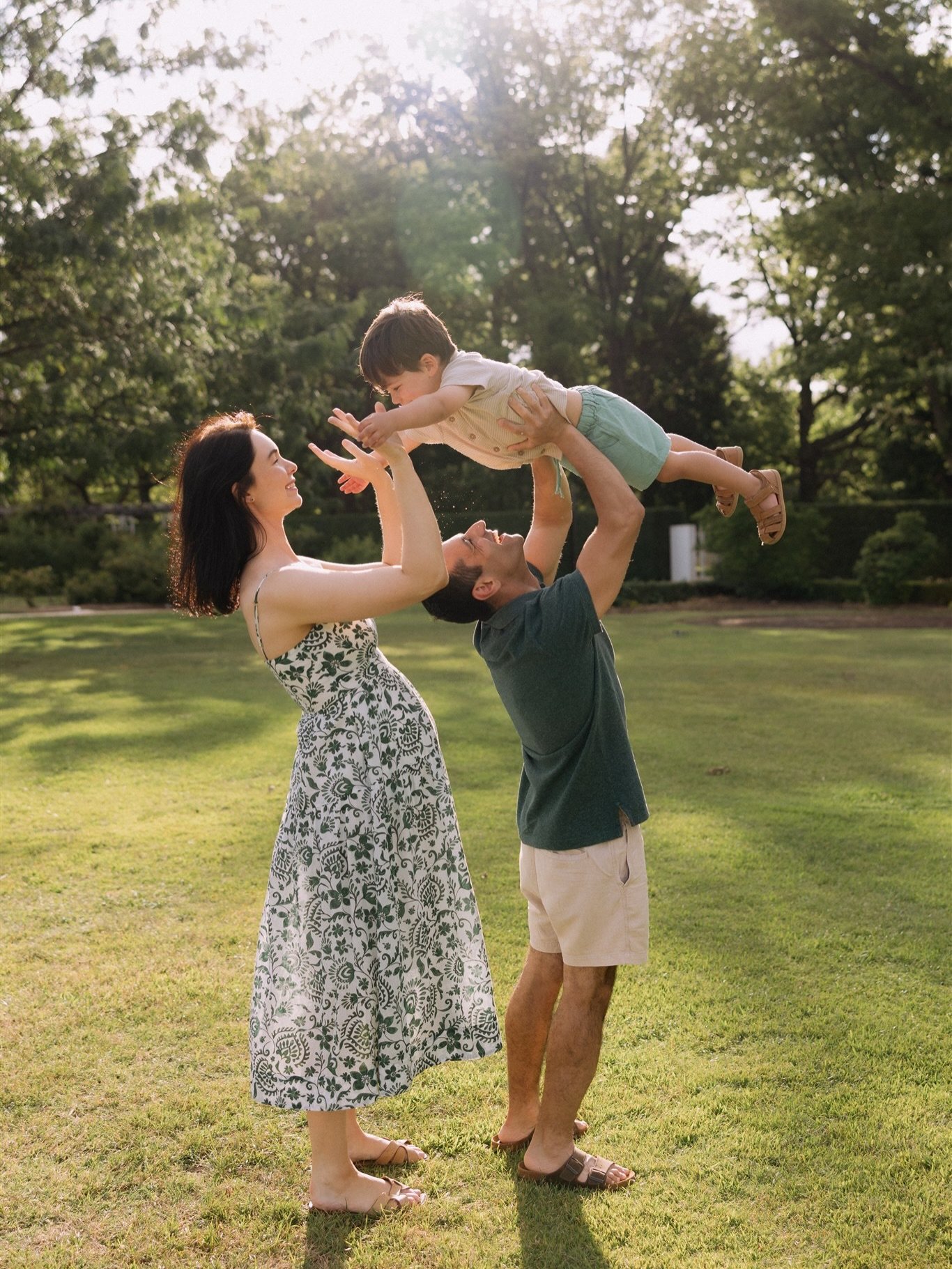 A little bit family, a little bit bump, and a whole lot of love.
Not every maternity session needs a mountain or a sunset&hellip; sometimes this is more than enough.

I&rsquo;ve opened up a small number of autumn sessions, with limited May golden hou