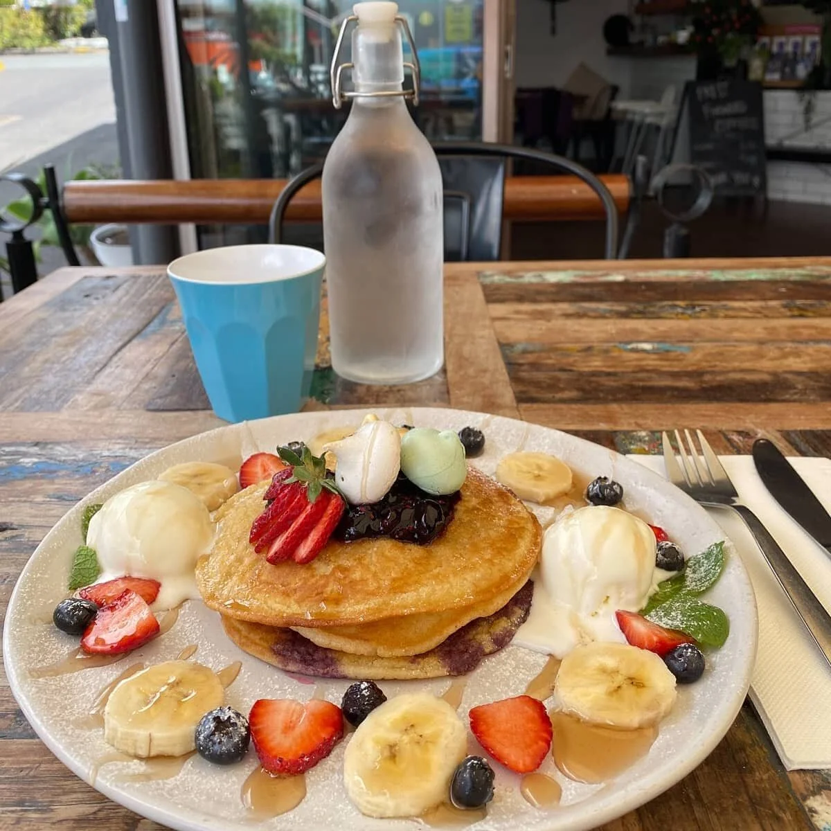 Come in for a sweet Sunday breakfast 
#annerley #pancakes #breakfastideas #sweettooth #littleclive