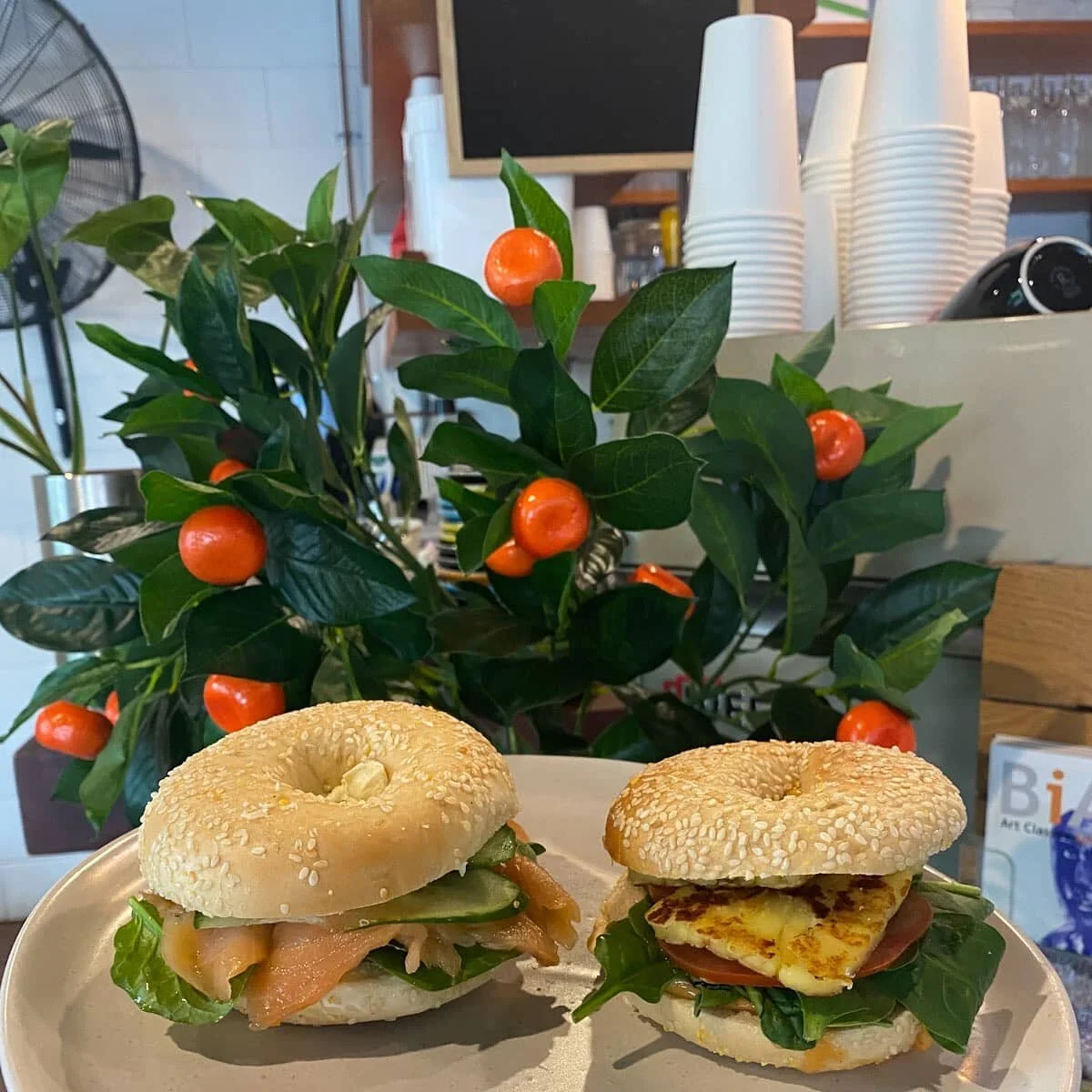 Need something on the go? Swing by and grab a bagel 🤗🥑😍 #brisbaneeats #littleclive #bagel #brisbane #avocadoislife #annerley #brisbanebrunch #halloumi #salmon #brissycafe #homemade