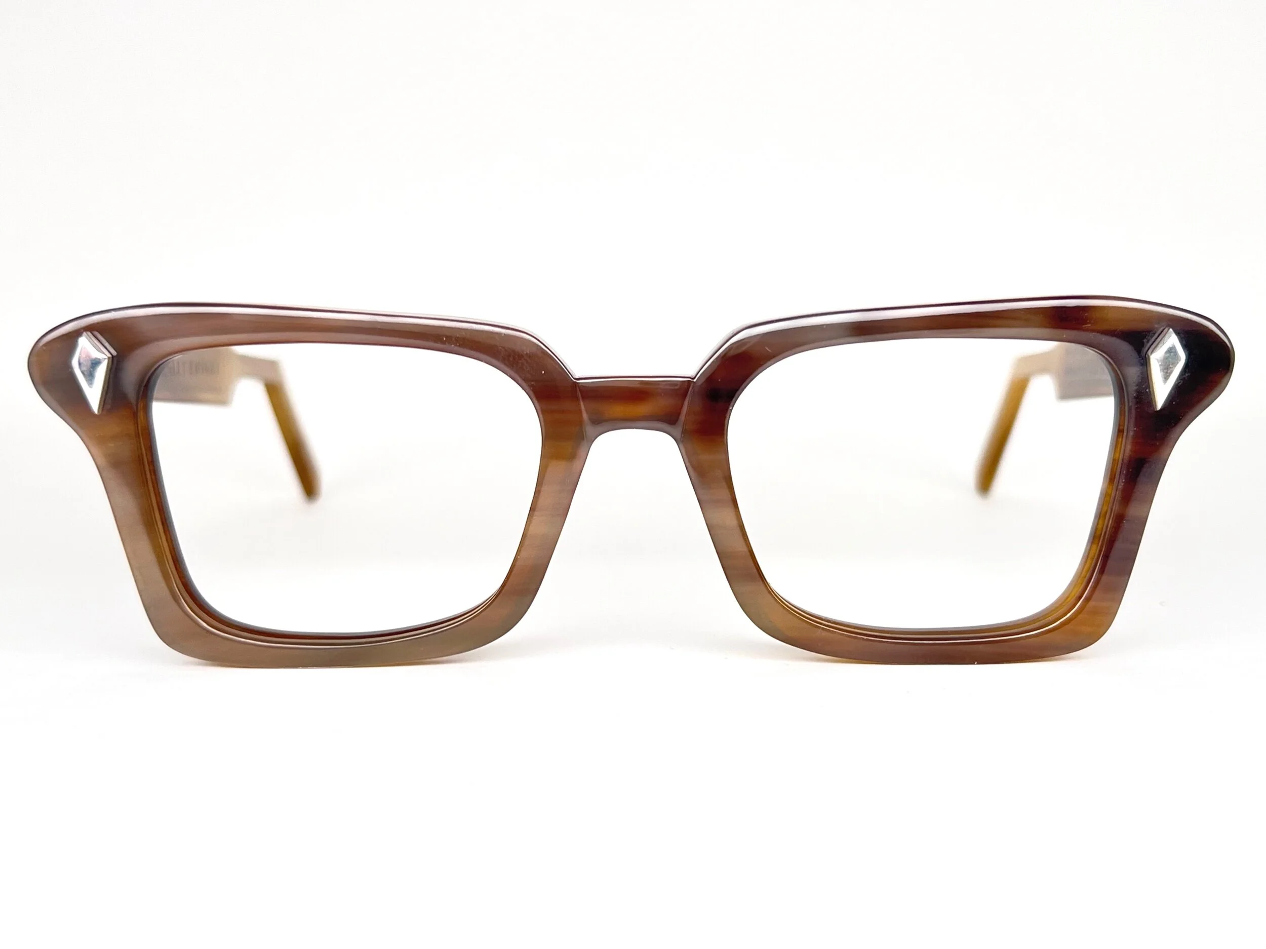 FAB1CC36-D4D3-42F0-BAA1-C15070A3E19C