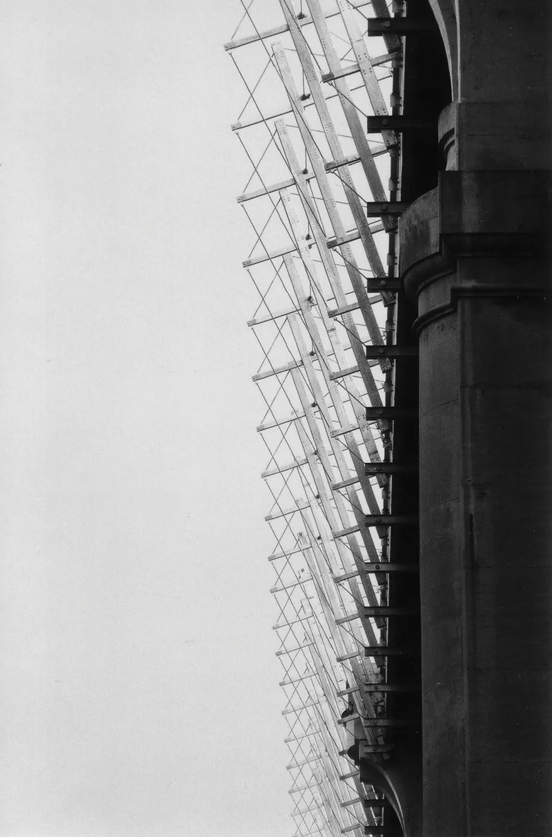 v09_20-BW.jpg