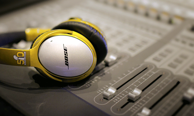 Bose_moving_tracks 2.gif