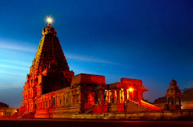  Brihadeeshwarar Temple, Thanjavur, Tamil Nadu