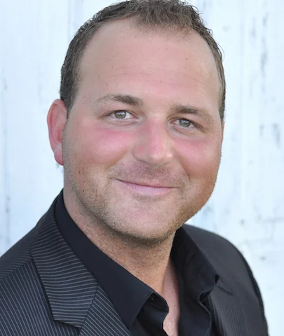 Narverud headshot.jpg
