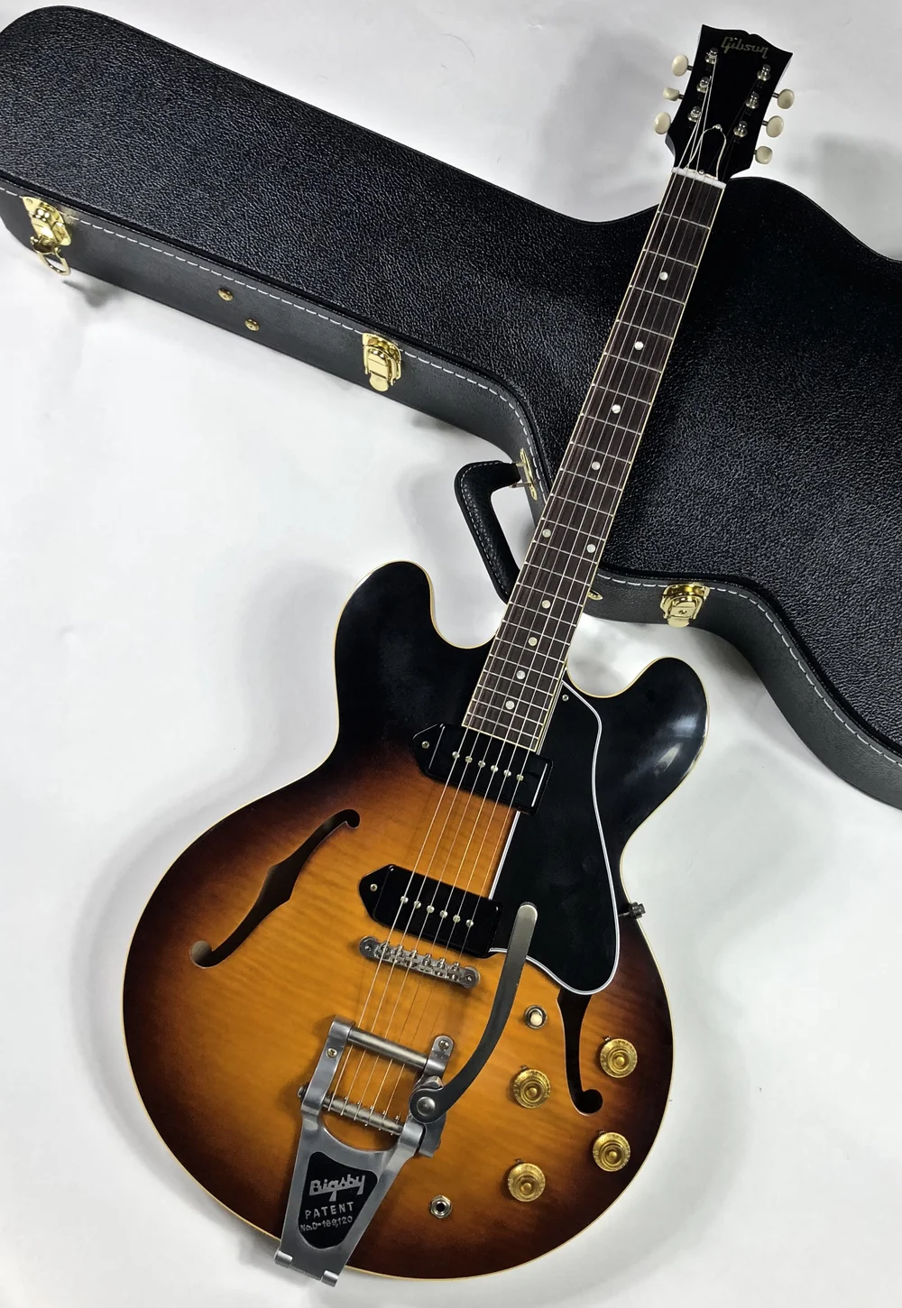 ギター ES-330 Dot VOS Ebony w/Bigsby GIBSON Gibson A Distinctive