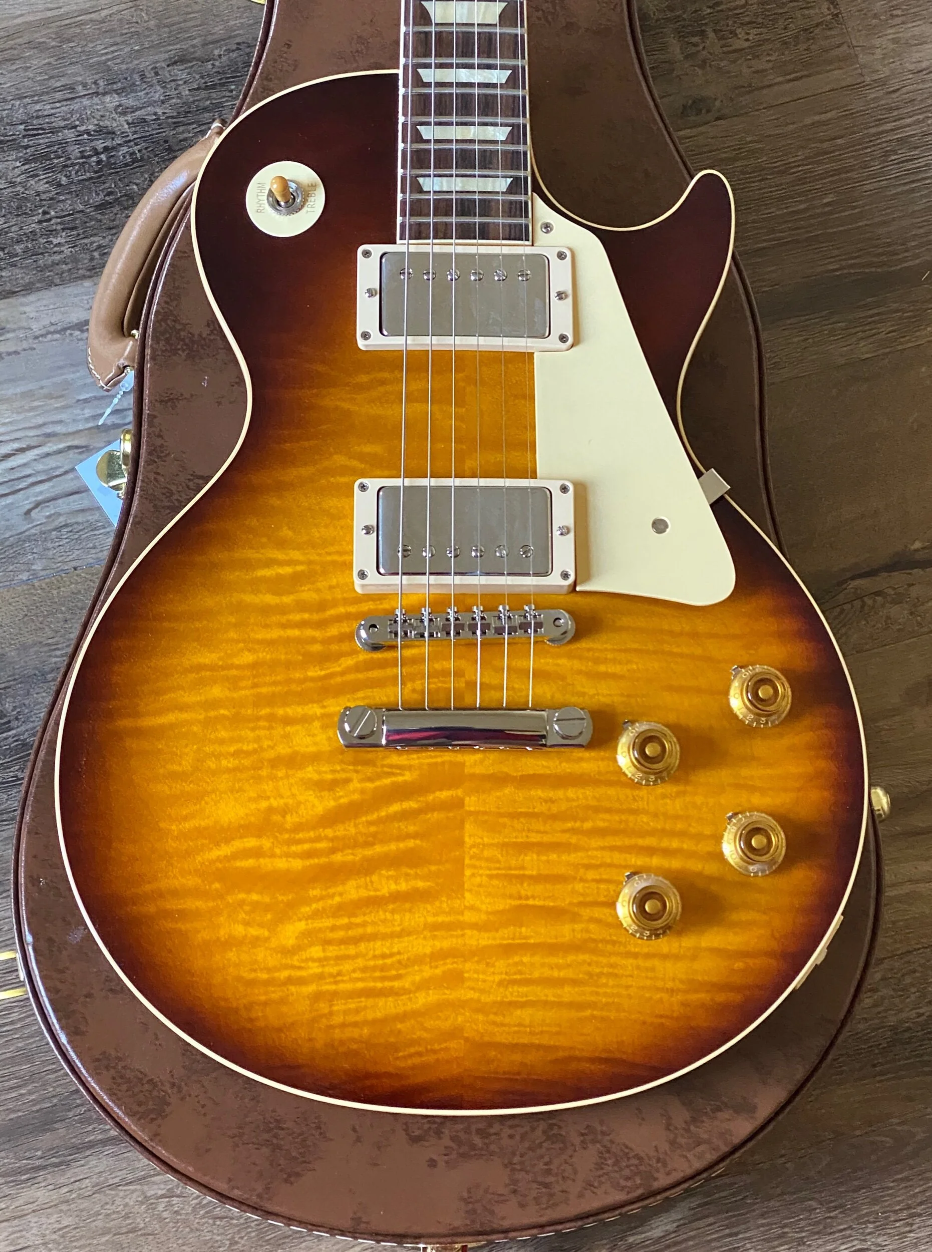 137F6410-7232-4373-B3DD-A3E6AAF7FCC6