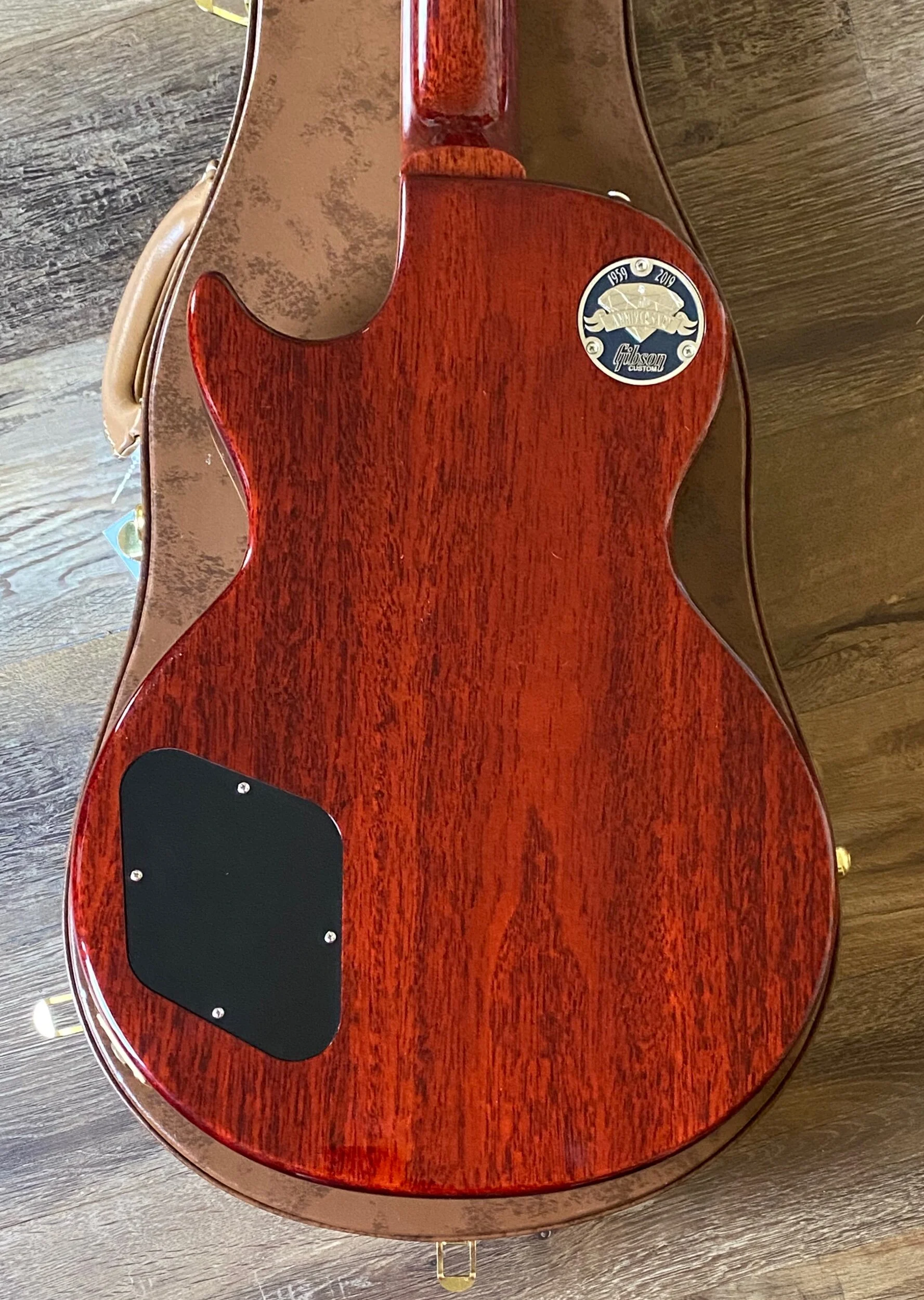 17B3A880-15B5-40F4-9105-A7EED8FCFAA9