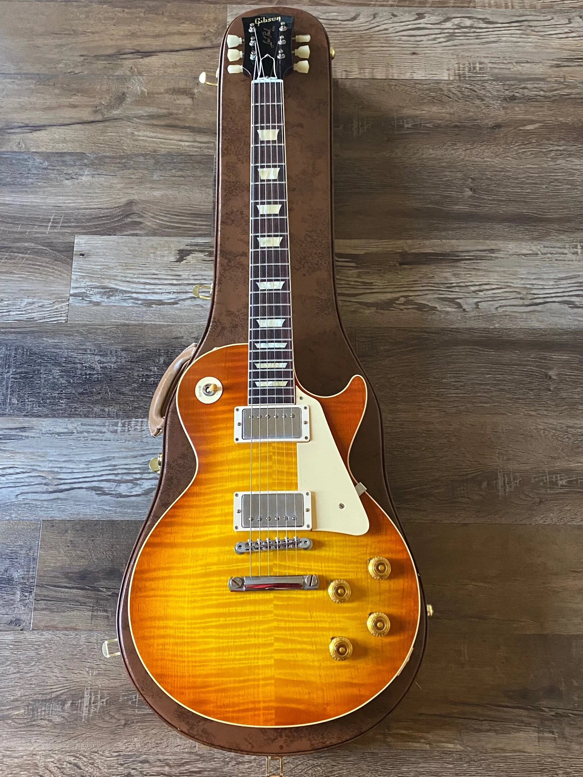 FBC9F7F0-9518-46BF-9FF7-C5D6E395365E