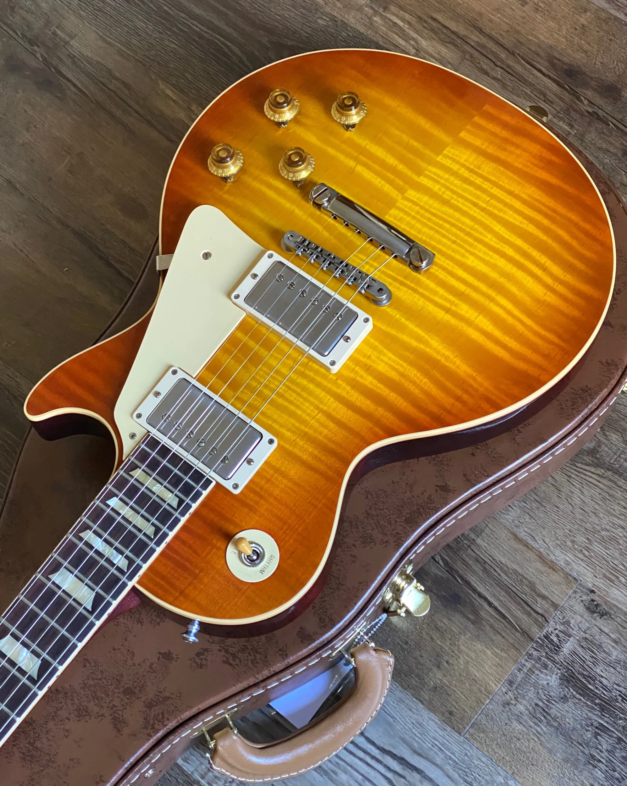 114EE0E6-5DE3-4662-81D5-705B34E8B3EA