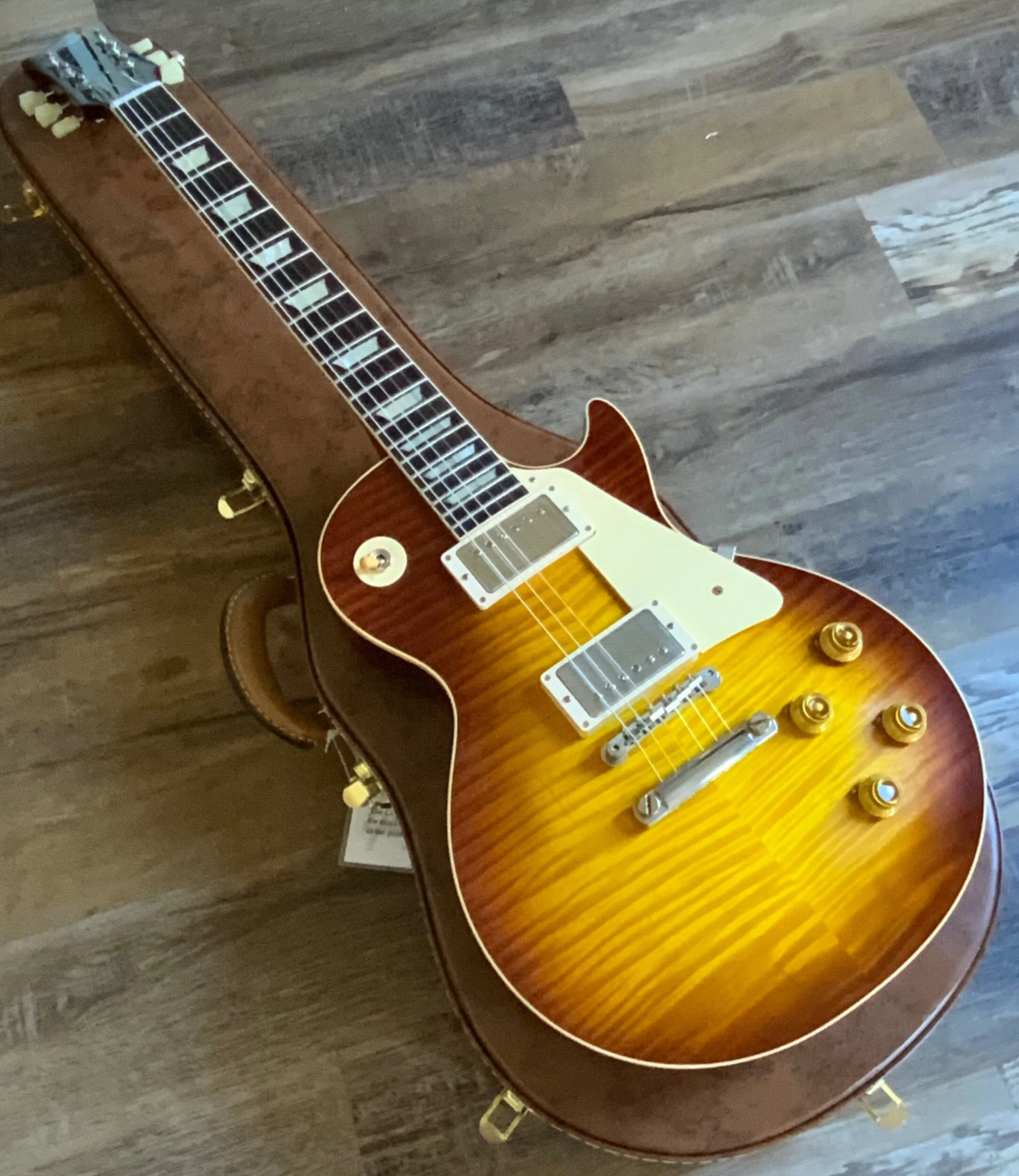 76AD0098-6A71-4F6F-AEFF-88D397DC7AA4