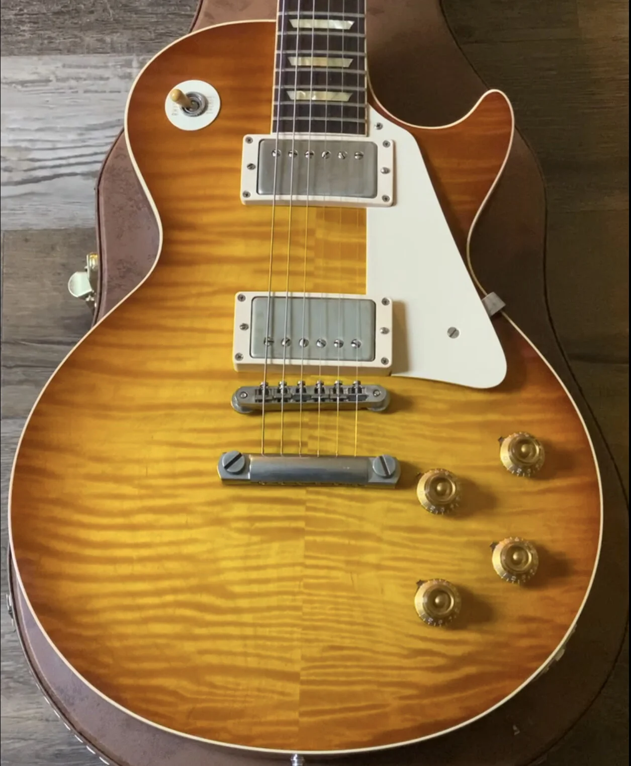 AD23EC6D-2005-44F3-BF06-EA47563DC9B3