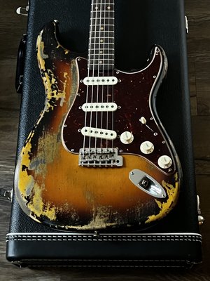 ギター Ultimate Relic 3 Sunburst Stratocaster Fender Custom Shop 1960s Stratocaster Ultimate Relic