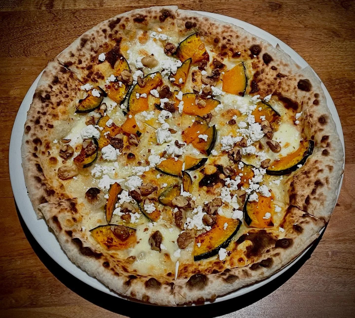 Weekly Specials: 

Pizza 🍕: Fior di latte, roasted kabocha squash, goat cheese, and candied walnuts

Pasta 🍝: Creamy fettuccine with black garlic and mushrooms

Wine🍷: Pinot Gris from Pent&acirc;ge Winery