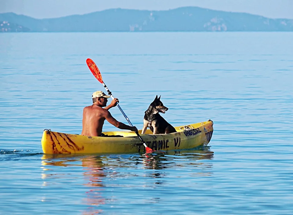 Kayak-Lake-Adventure-Exercise-Clear-Water-Female-1836601.jpg