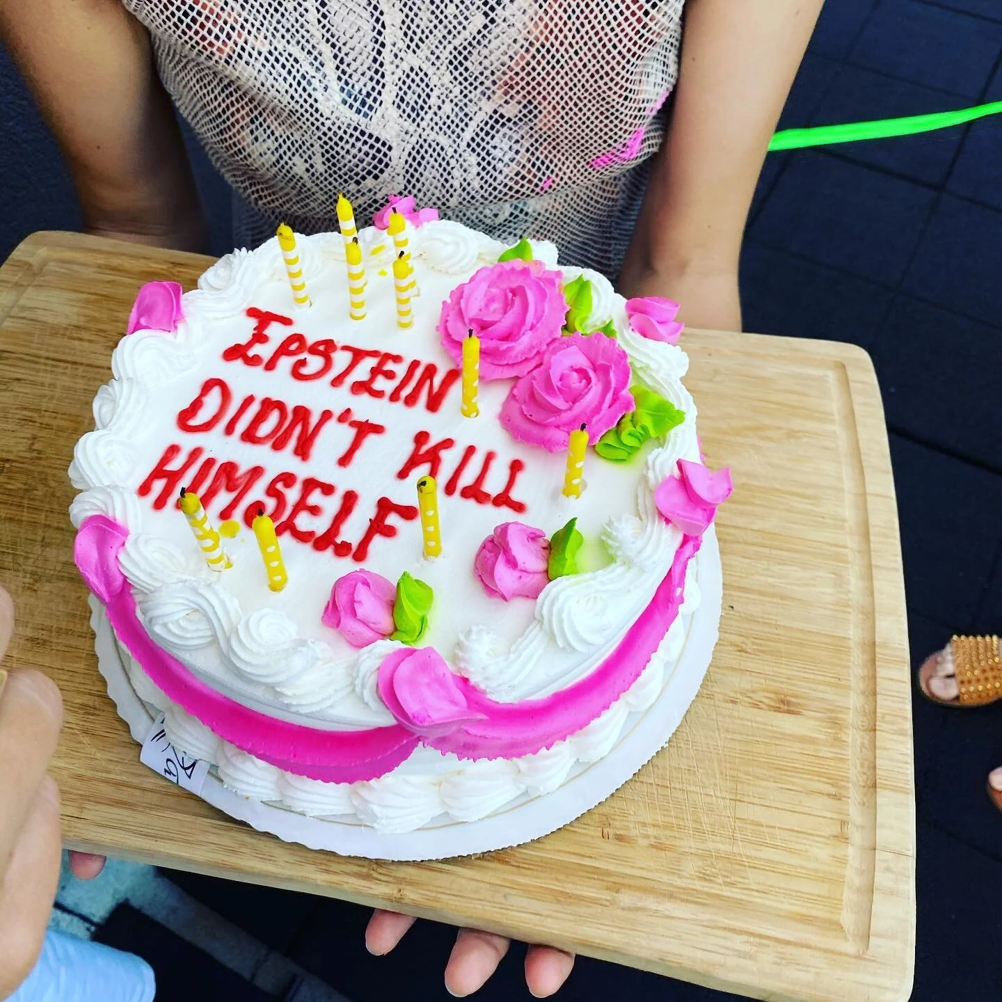 If you ever need help putting together your birthday party, I got you. 🍰