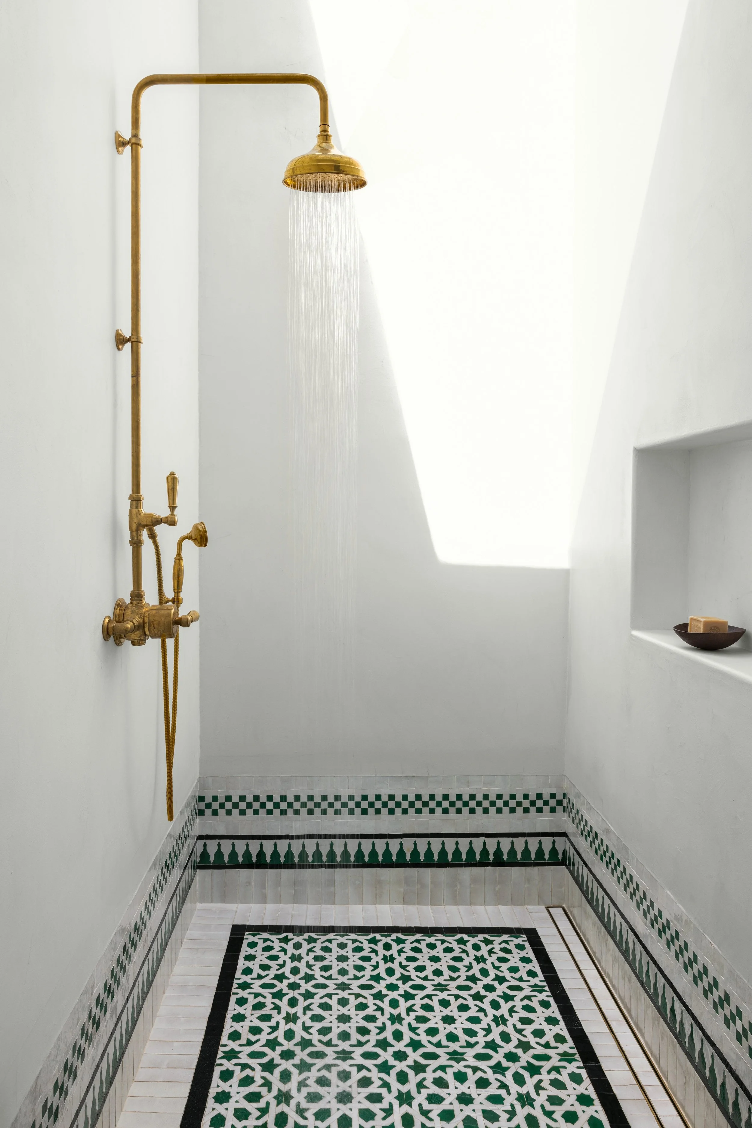 6.24.25_LindsayGerberInteriors_WoodsidePoolHouse_18899.jpg