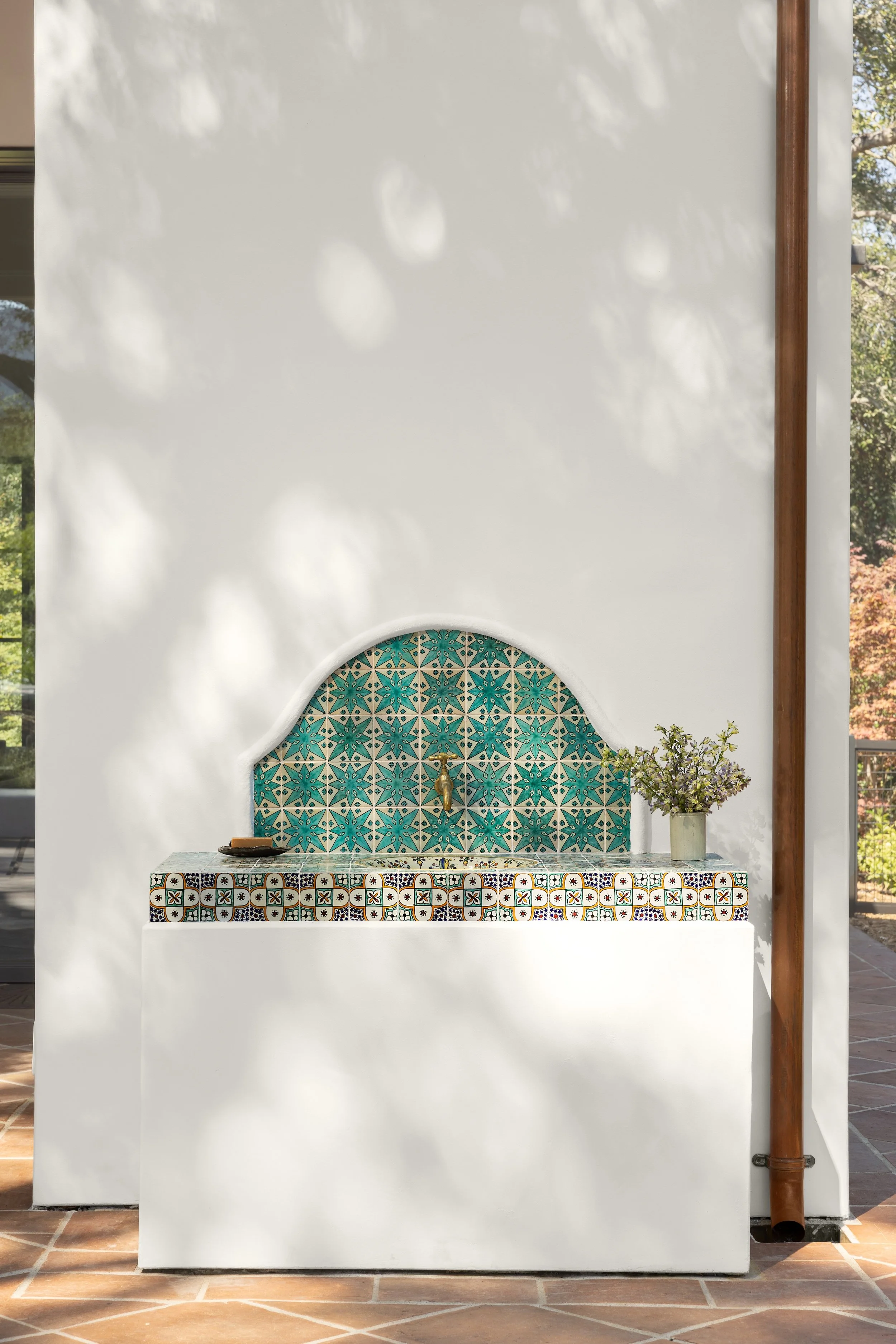 6.24.25_LindsayGerberInteriors_WoodsidePoolHouse_18914.jpg