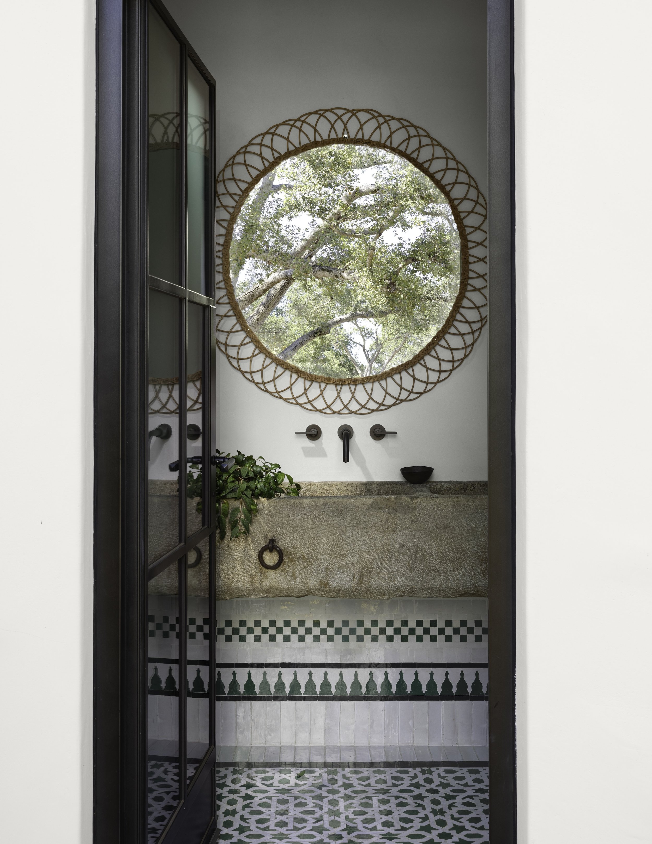 6.24.25_LindsayGerberInteriors_WoodsidePoolHouse_18944.jpg