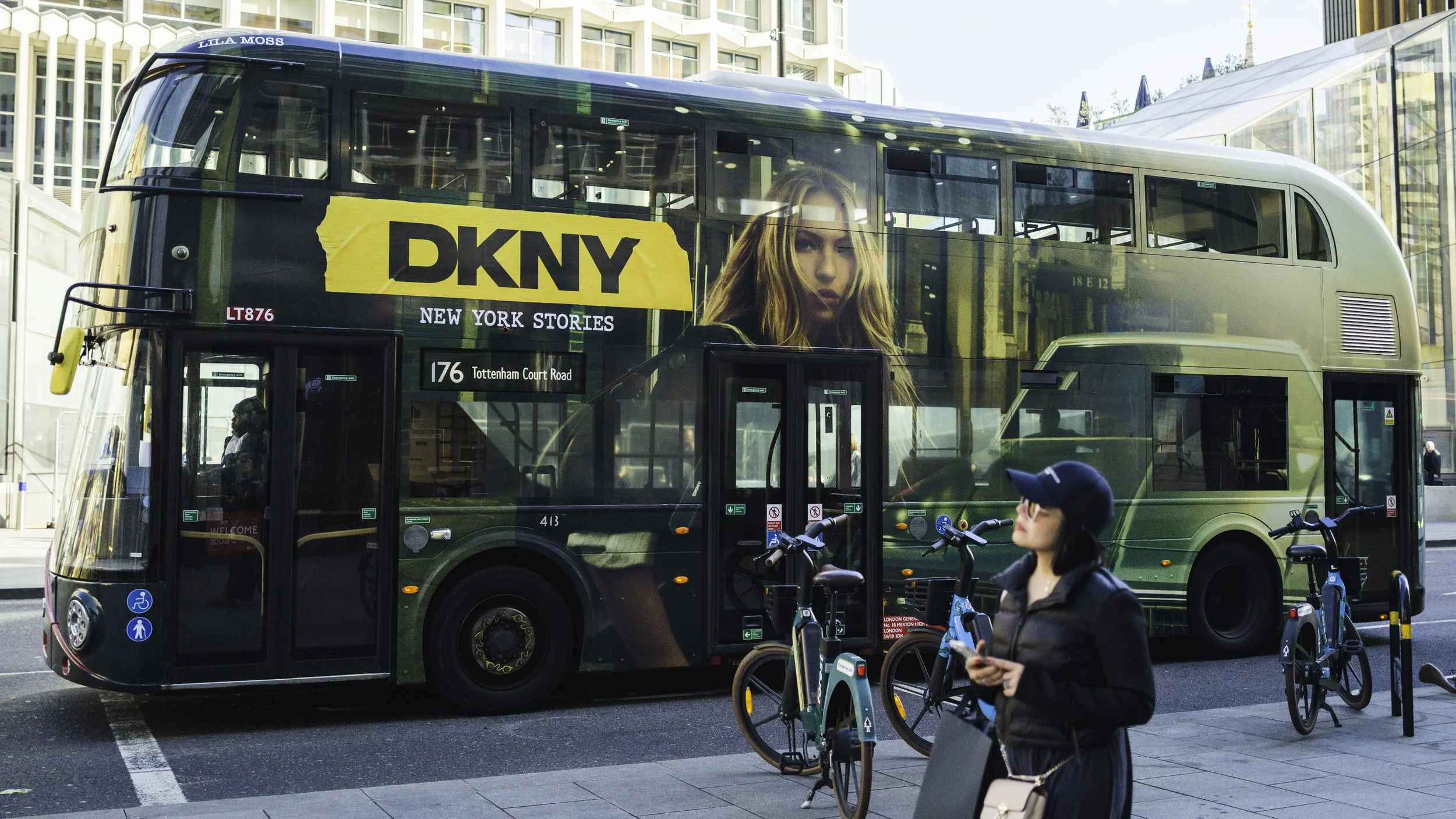 DKNY_Wrapped Buses (10).jpg