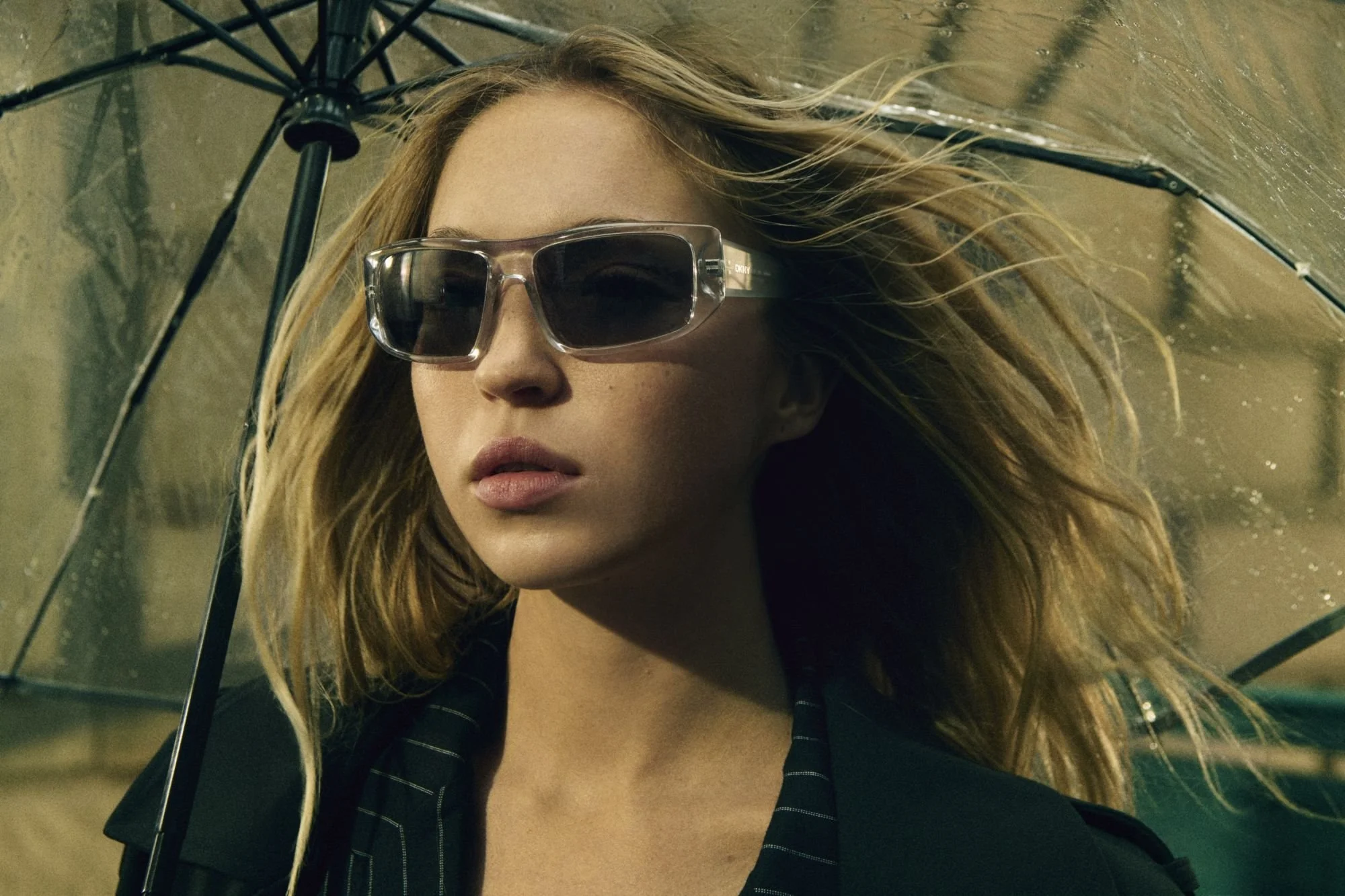DKNY_SP25_CAMPAIGN_SHOT_08A.jpeg