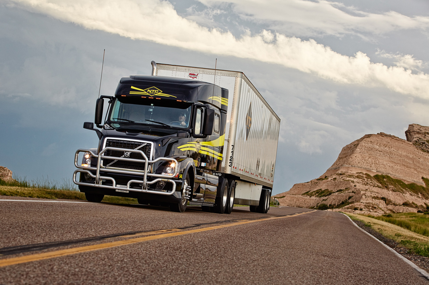 Volvo VNL 730