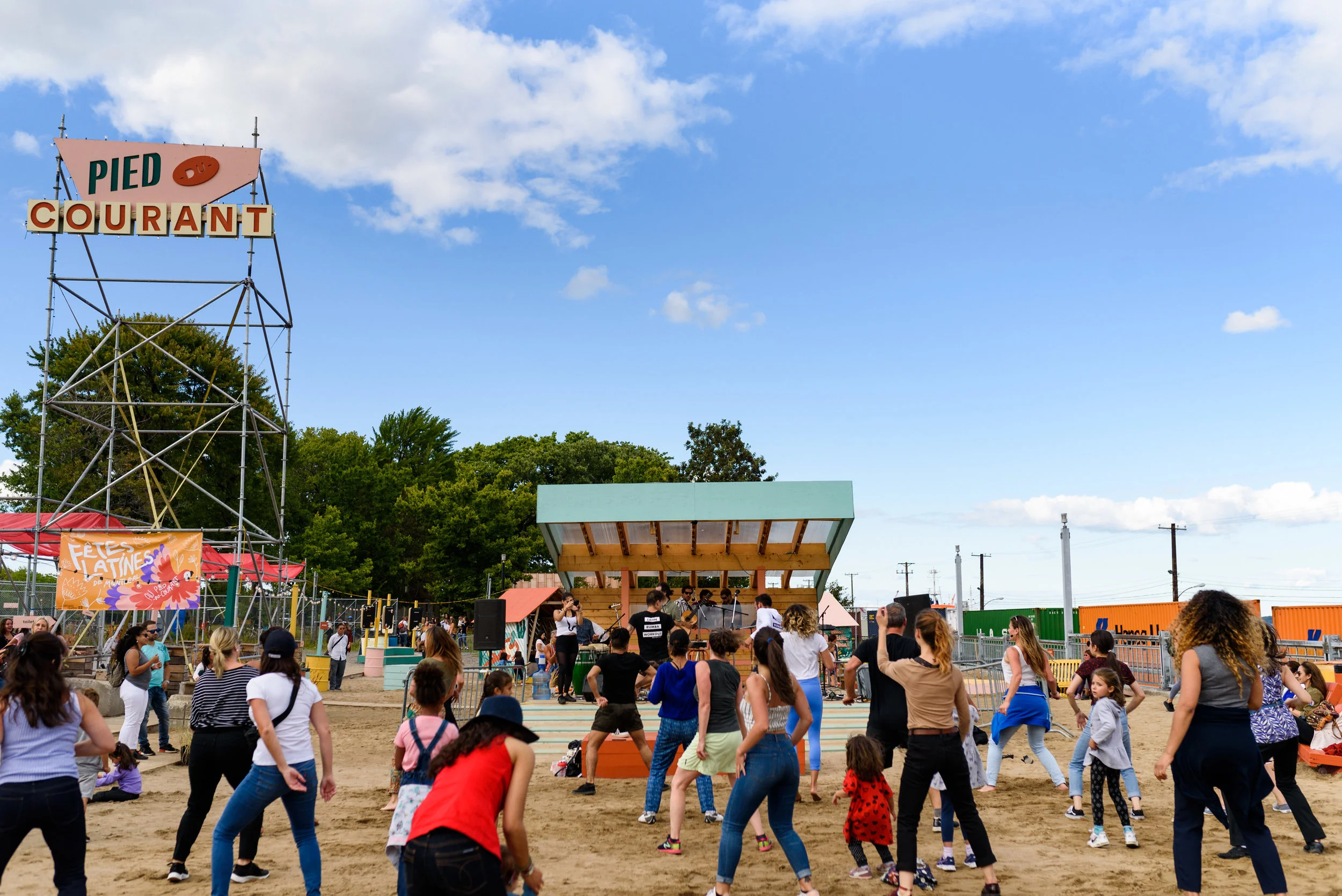 VillageEditsFeteLatine004.jpg