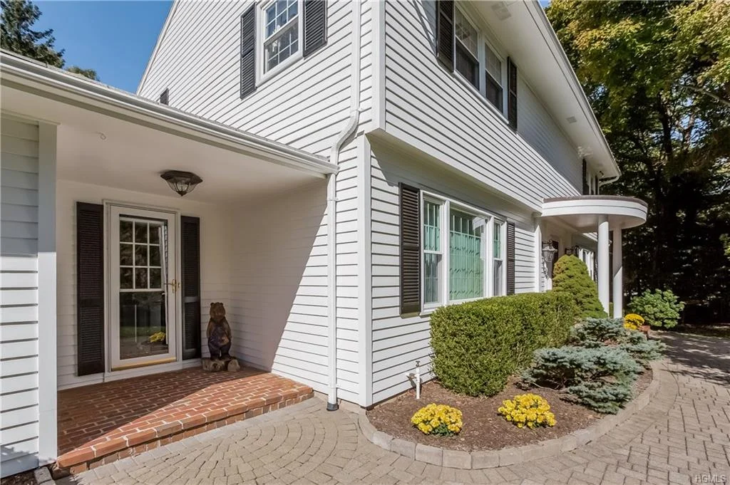 11 DEERFIELD RD POUND RIDGE LIST PRICE $795,000 SOLD PRICE $765,000 SOLD ON 07/21/17