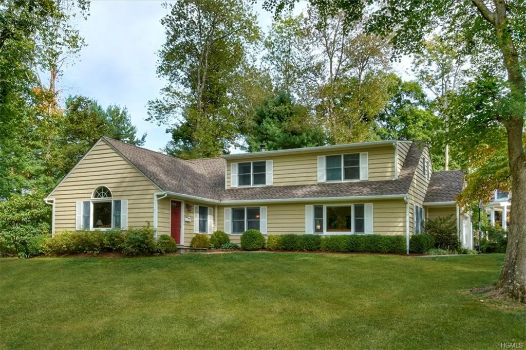 100 EAST WAY MOUNT KISCO LIST PRICE $669,000 SOLD PRICE $660,000 SOLD ON 07/14/17